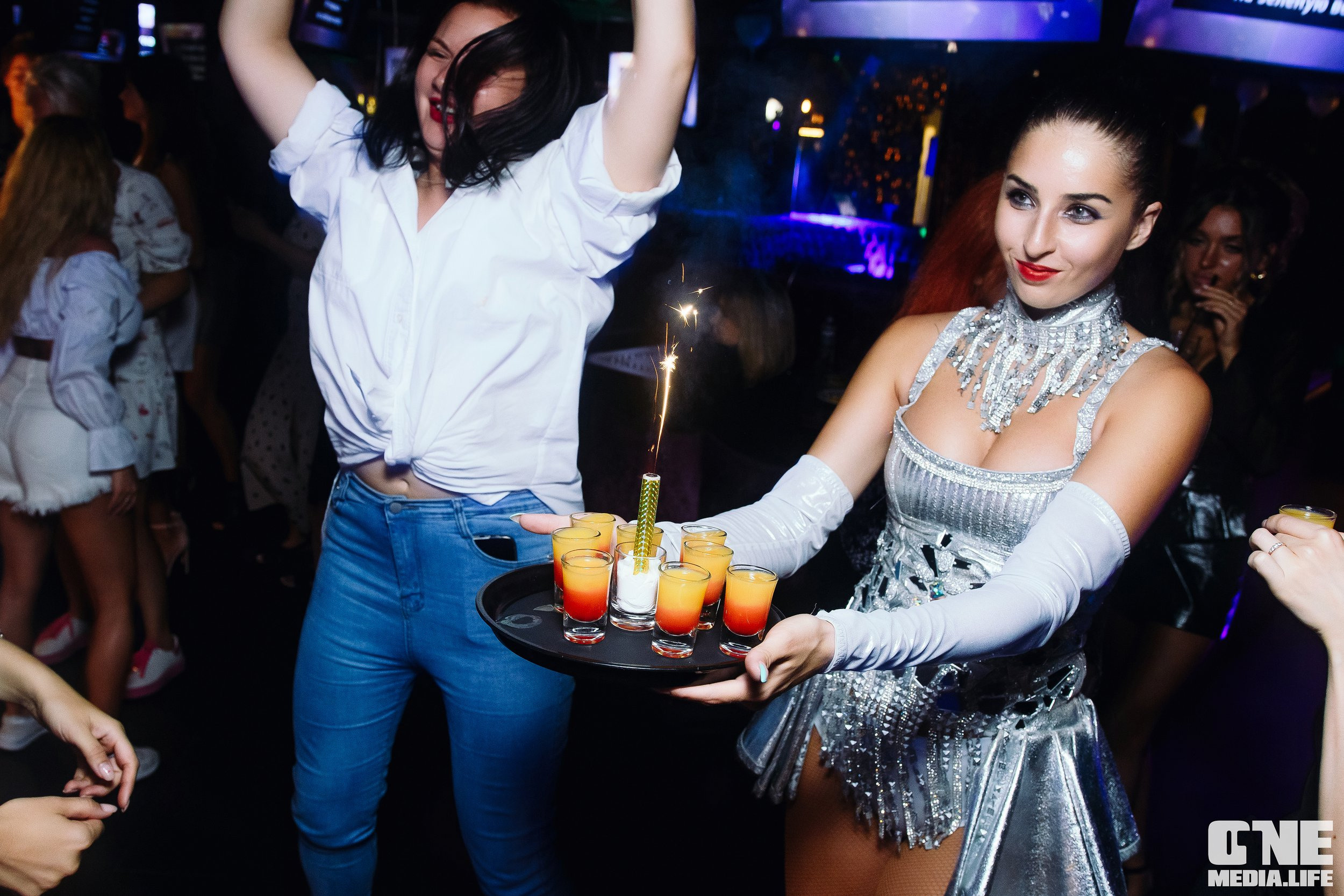 Фоторепортаж из караоке-клуба Эйфория. One Media Life: фоторепортажи, фотоотчеты с мероприятий и заведений