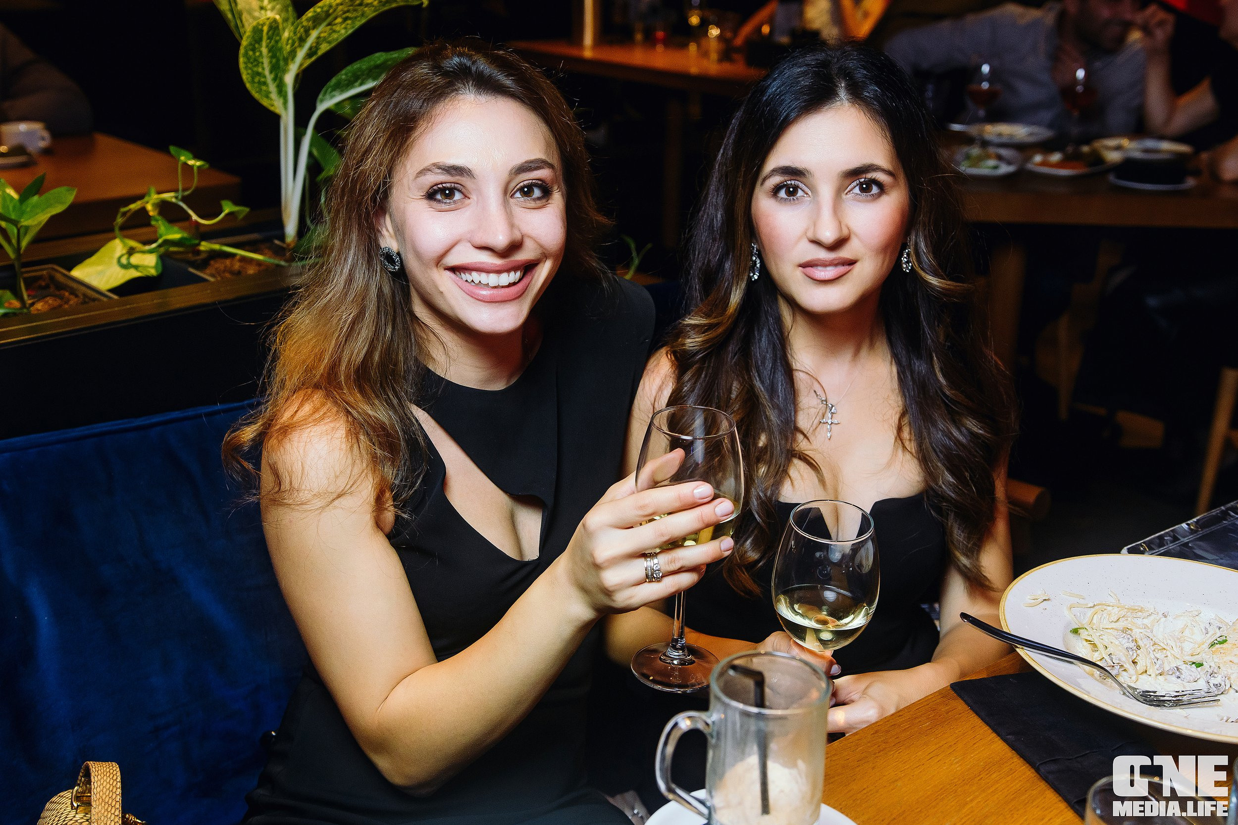 Большая греческая вечеринка в El Greco. One Media Life: фоторепортажи, фотоотчеты с мероприятий и заведений