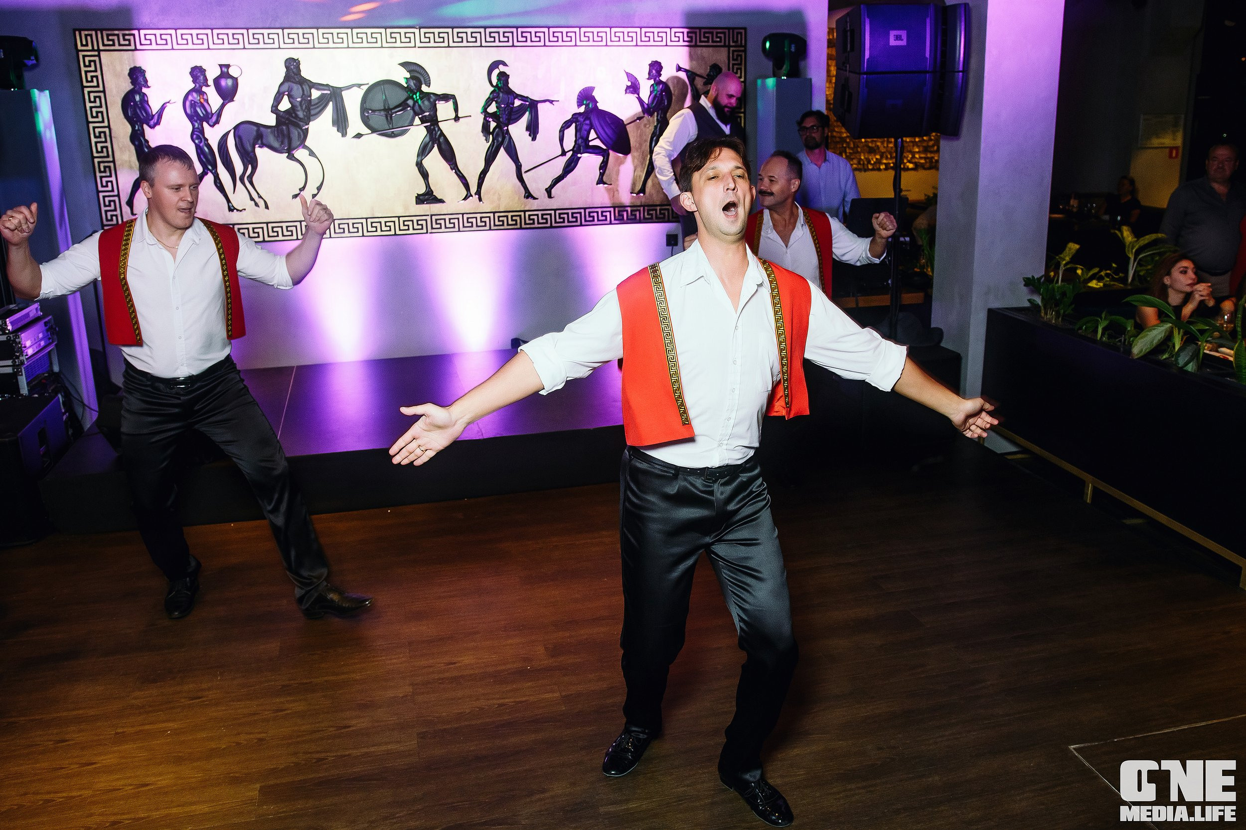 Большая греческая вечеринка в El Greco. One Media Life: фоторепортажи, фотоотчеты с мероприятий и заведений