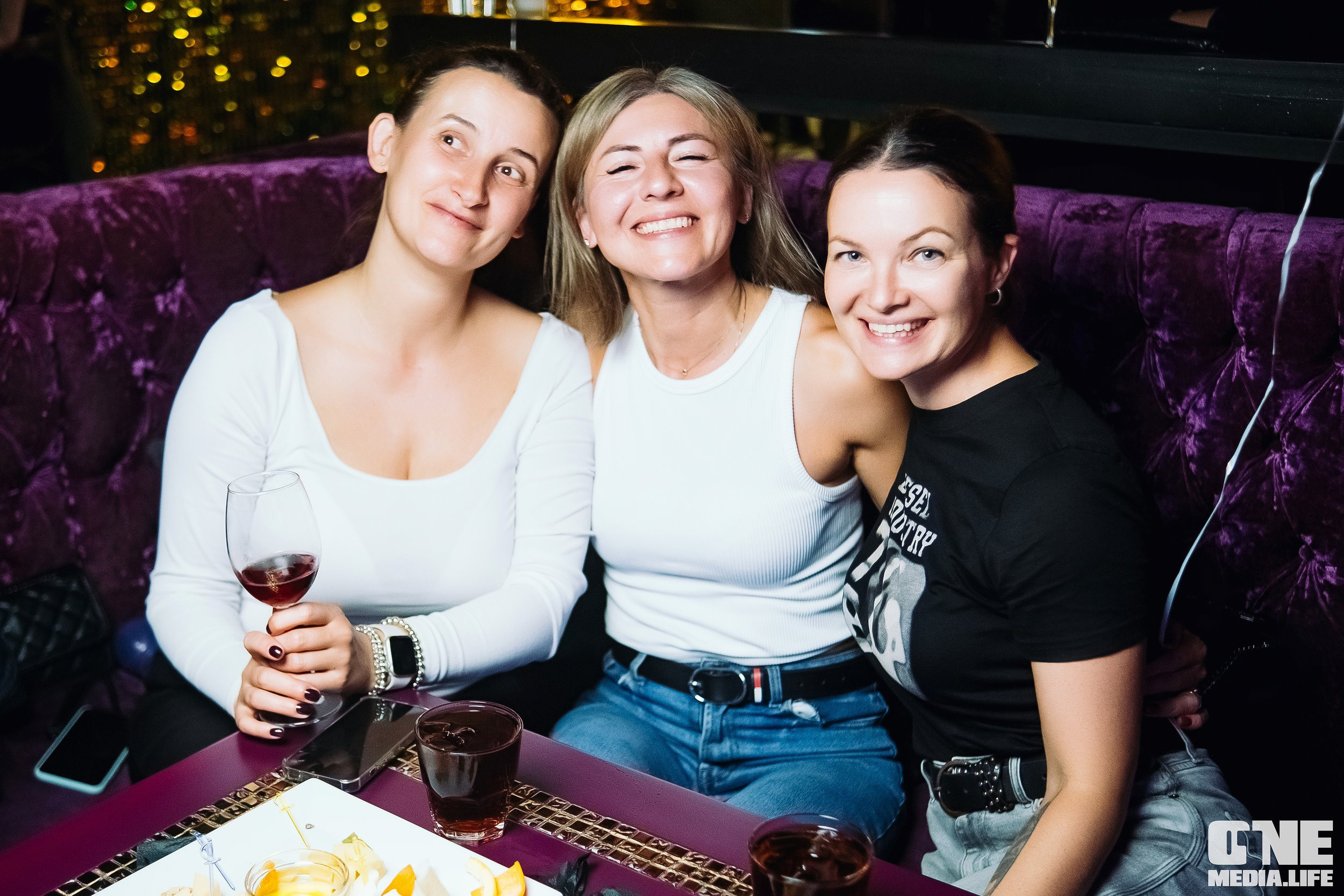 Фоторепортаж из караоке-клуба Эйфория. One Media Life: фоторепортажи, фотоотчеты с мероприятий и заведений