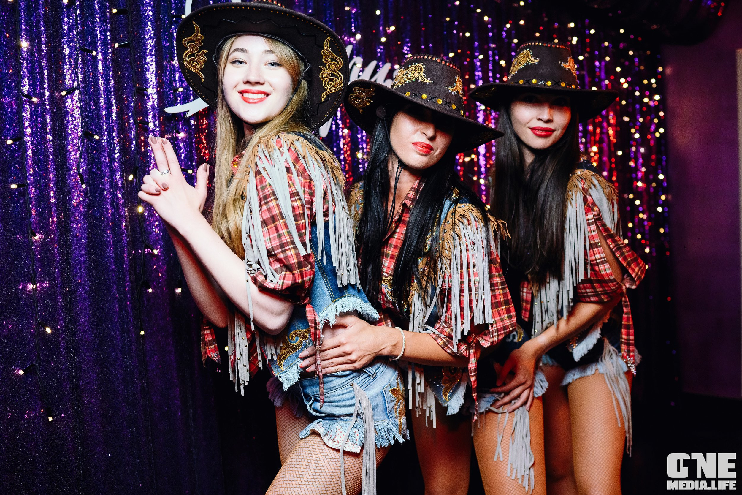 Фоторепортаж из караоке-клуба Эйфория. One Media Life: фоторепортажи, фотоотчеты с мероприятий и заведений