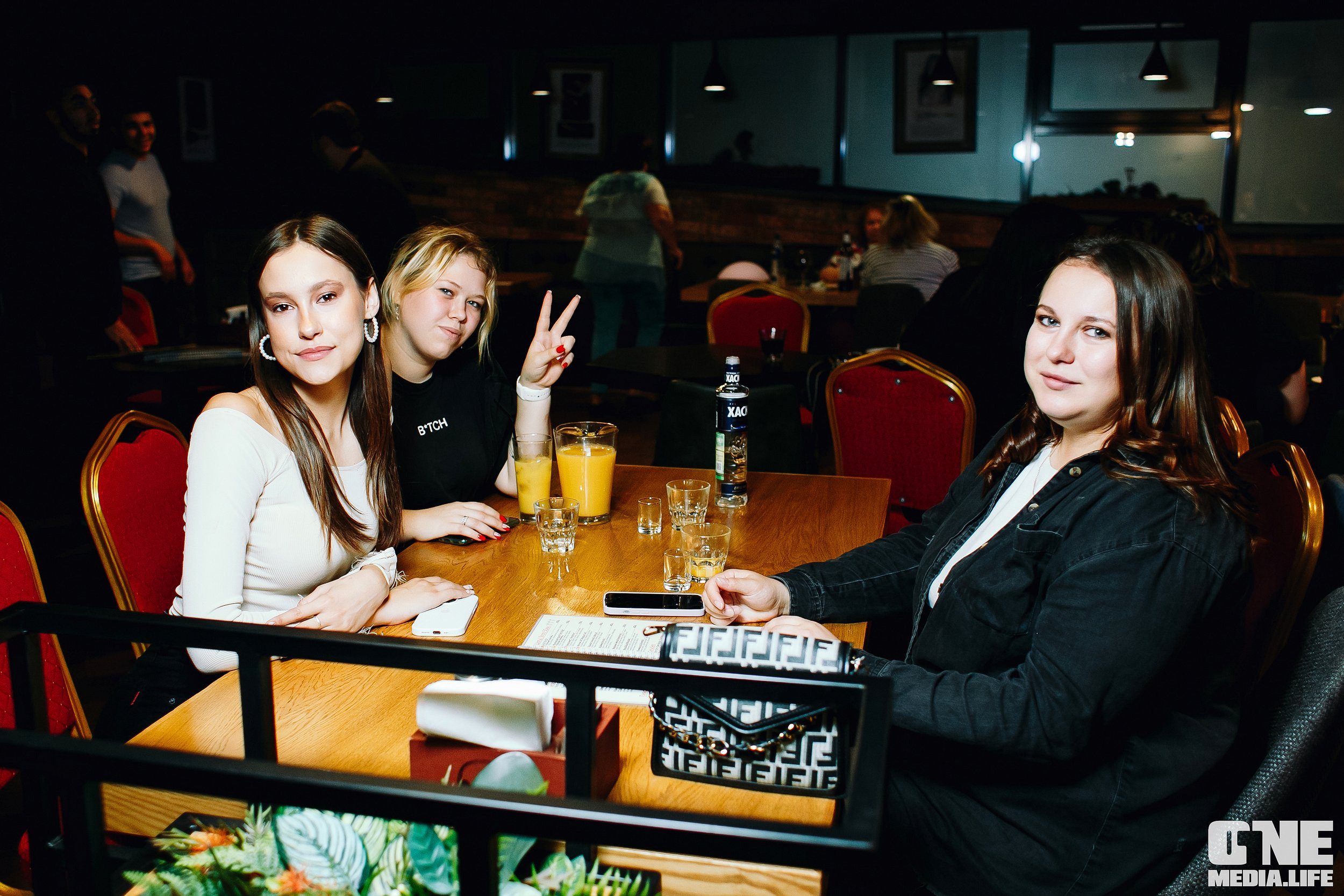 Фоторепортаж из бара Барре. One Media Life: фоторепортажи, фотоотчеты с мероприятий и заведений