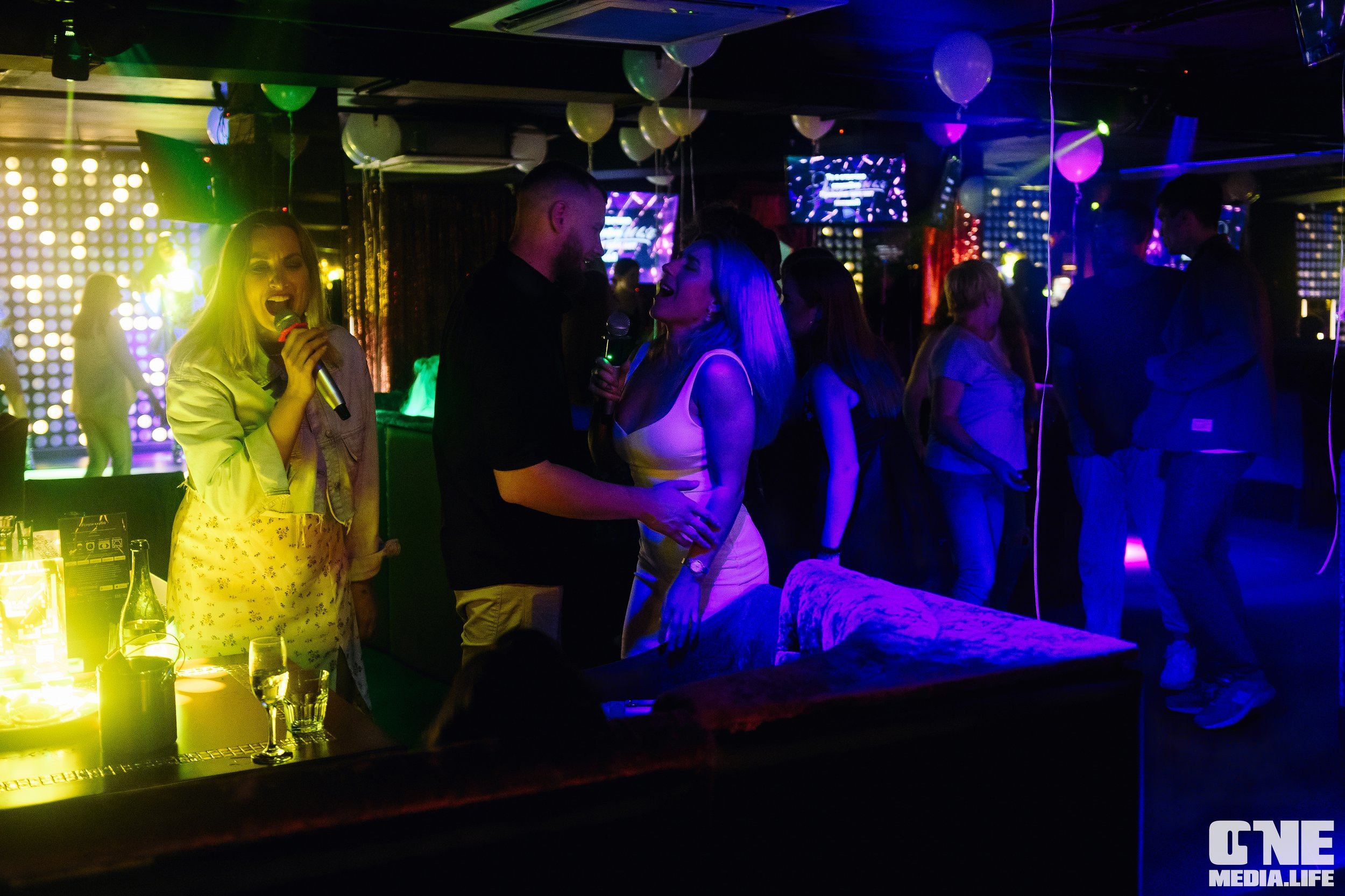 Фоторепортаж из караоке-клуба Эйфория. One Media Life: фоторепортажи, фотоотчеты с мероприятий и заведений
