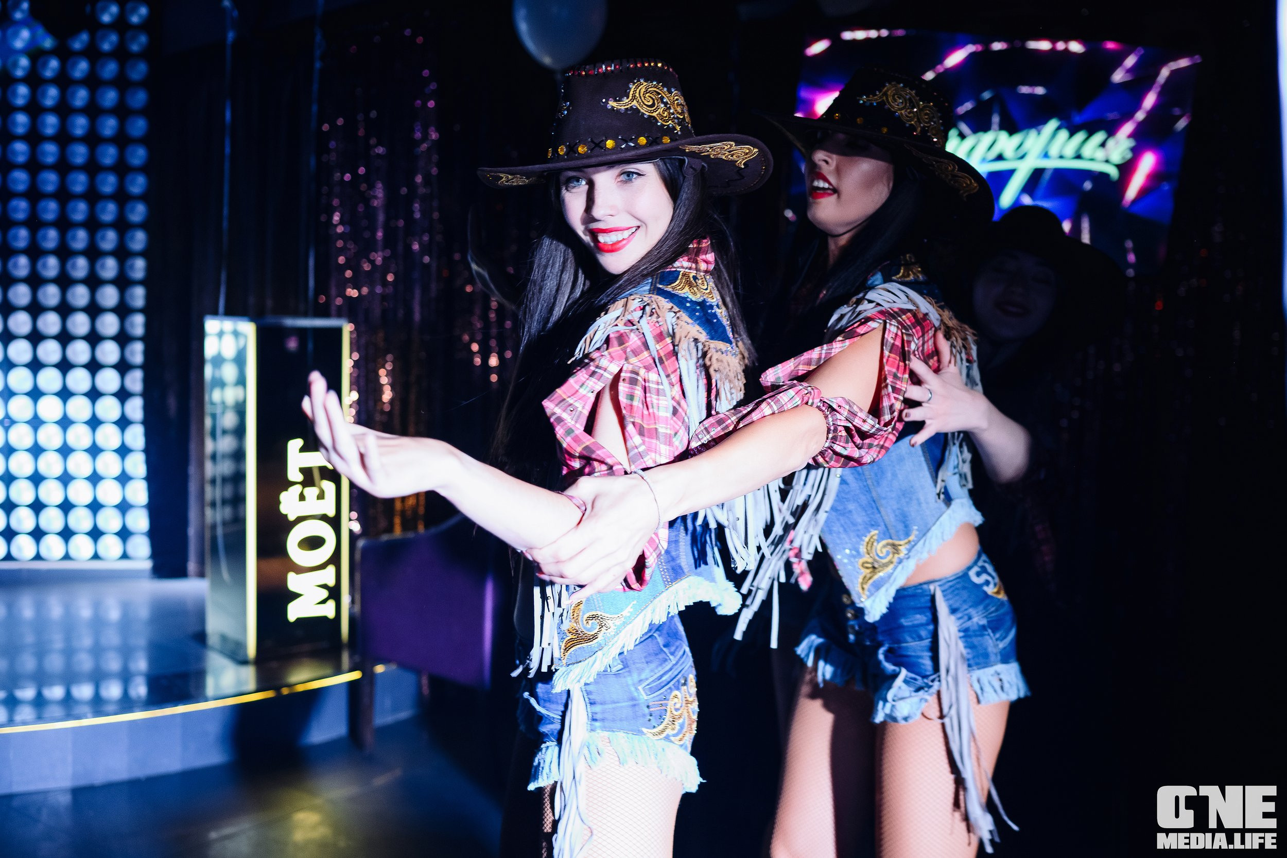 Фоторепортаж из караоке-клуба Эйфория. One Media Life: фоторепортажи, фотоотчеты с мероприятий и заведений