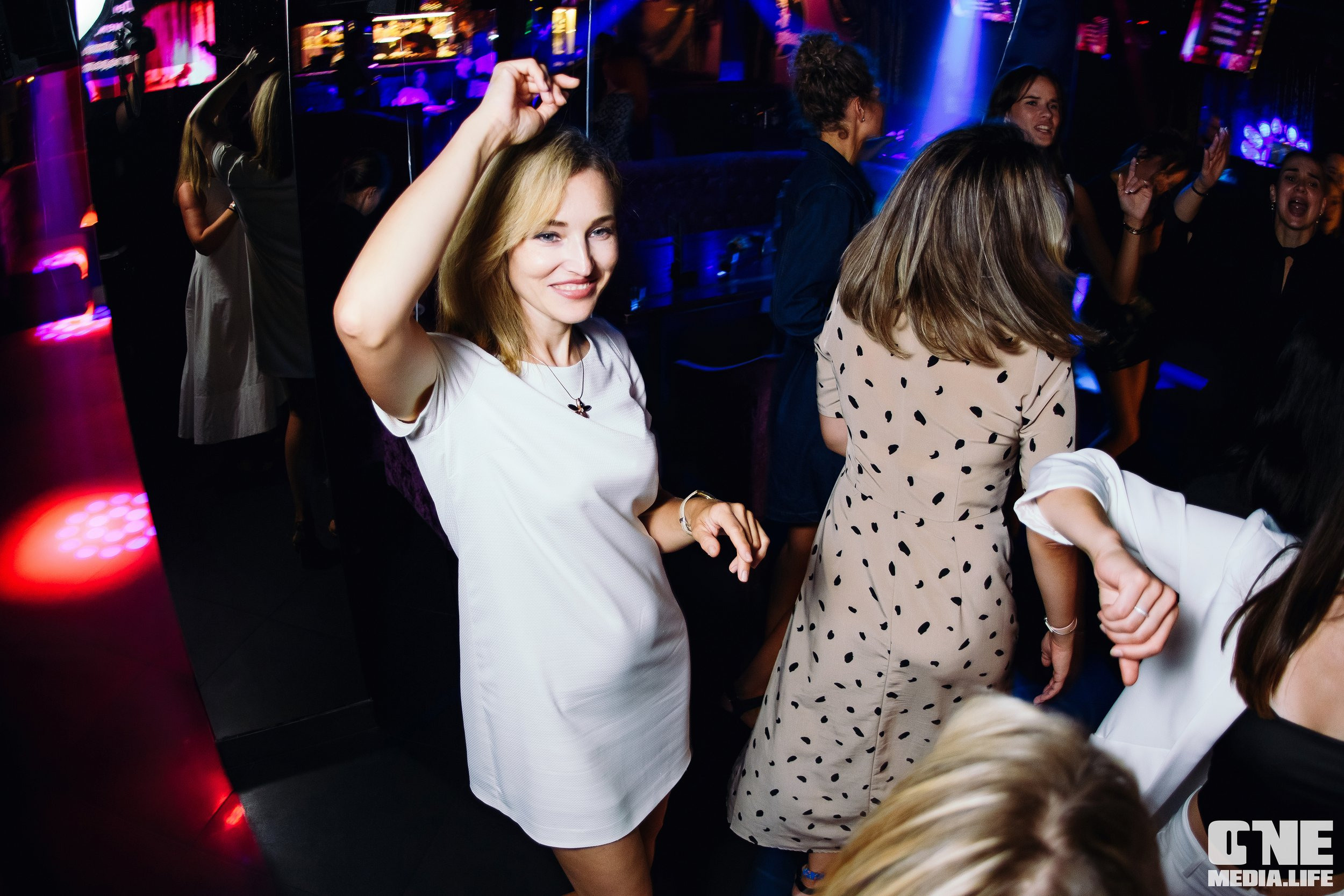 Фоторепортаж из караоке-клуба Эйфория. One Media Life: фоторепортажи, фотоотчеты с мероприятий и заведений