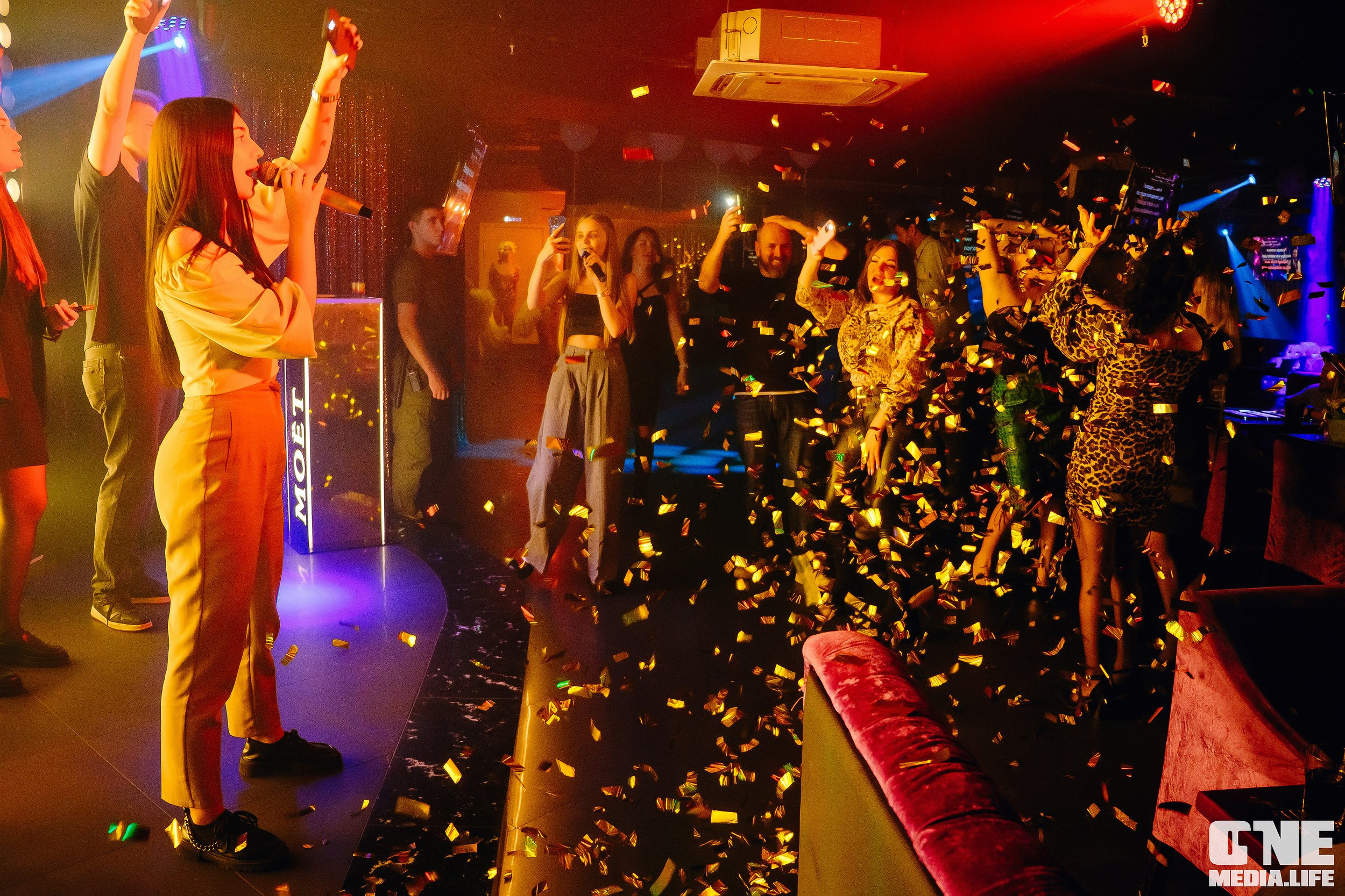 Фоторепортаж из караоке-клуба Эйфория. One Media Life: фоторепортажи, фотоотчеты с мероприятий и заведений