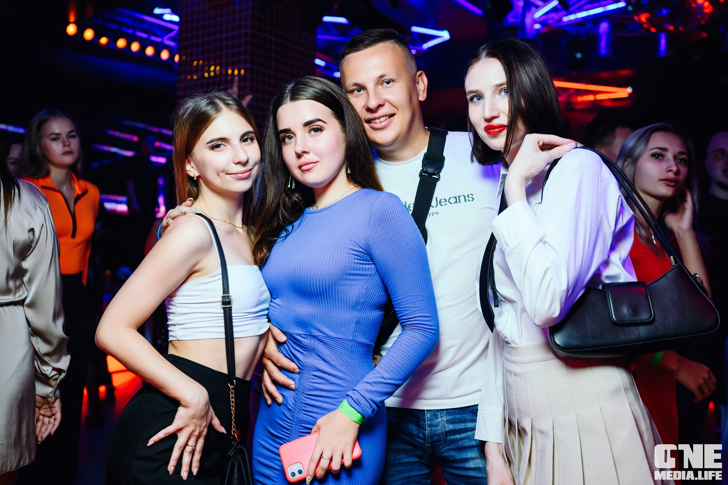 Фоторепортаж из Планеты. One Media Life: фоторепортажи, фотоотчеты с мероприятий и заведений