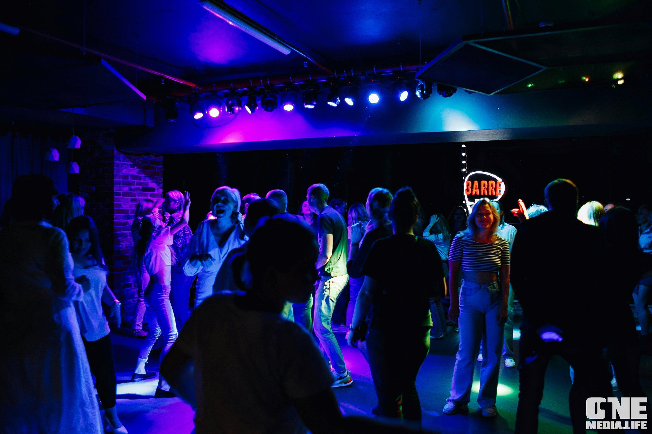 Фоторепортаж из бара Барре. One Media Life: фоторепортажи, фотоотчеты с мероприятий и заведений
