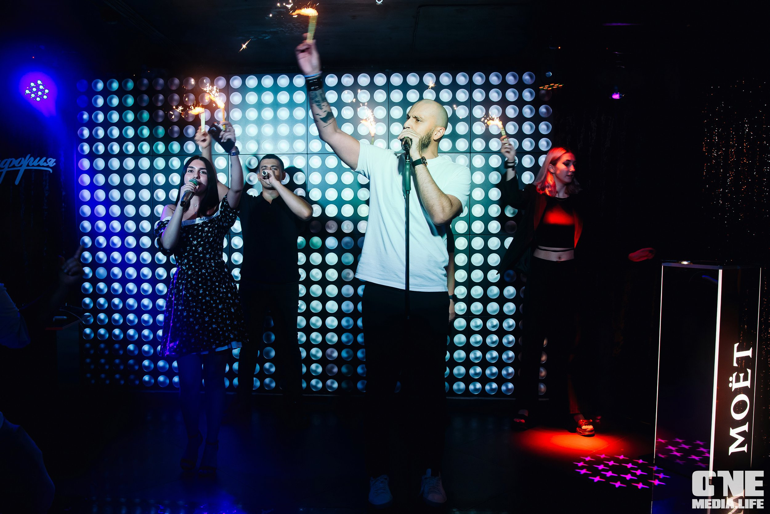 Фоторепортаж из караоке-клуба Эйфория. One Media Life: фоторепортажи, фотоотчеты с мероприятий и заведений