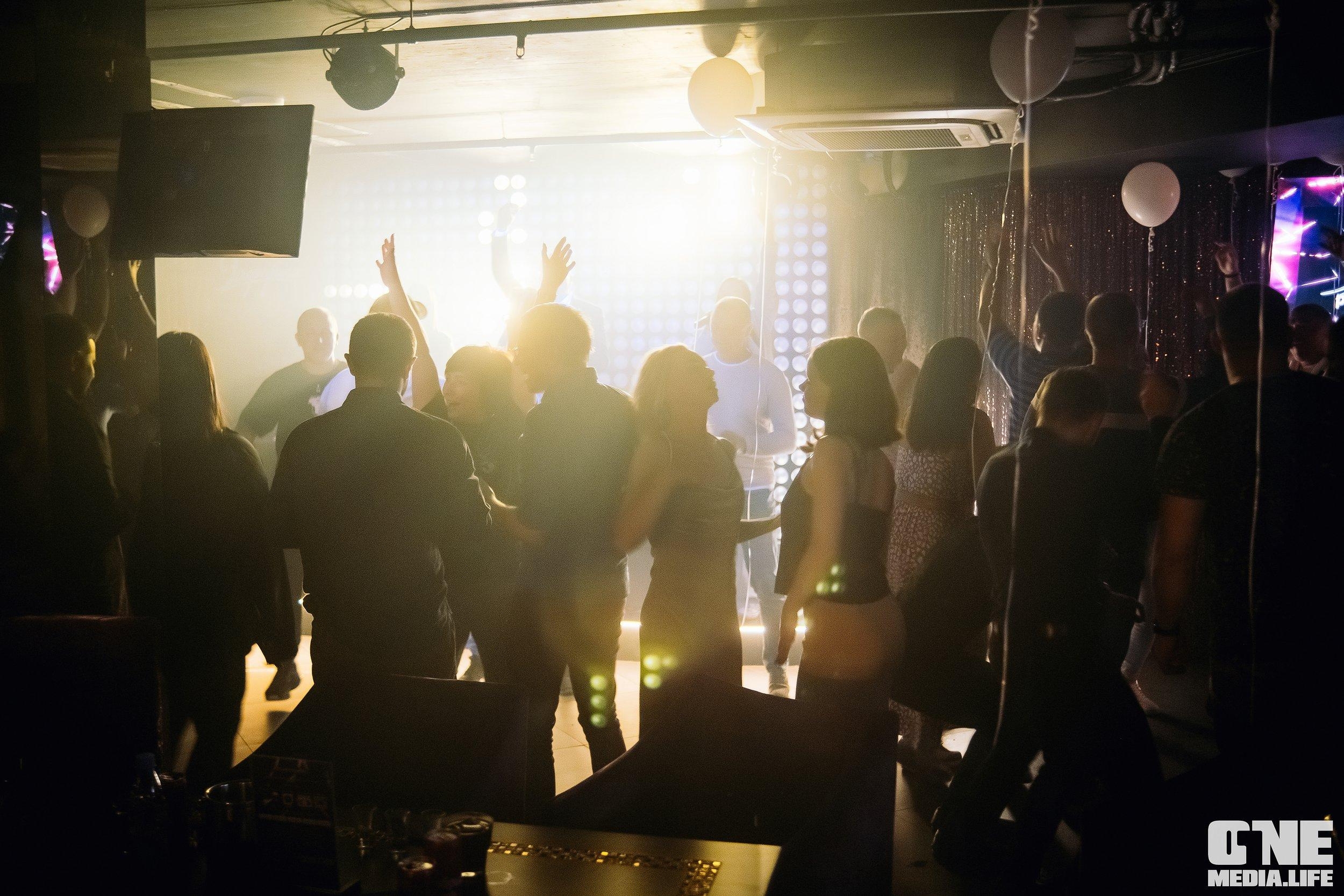 Фоторепортаж из караоке-клуба Эйфория. One Media Life: фоторепортажи, фотоотчеты с мероприятий и заведений
