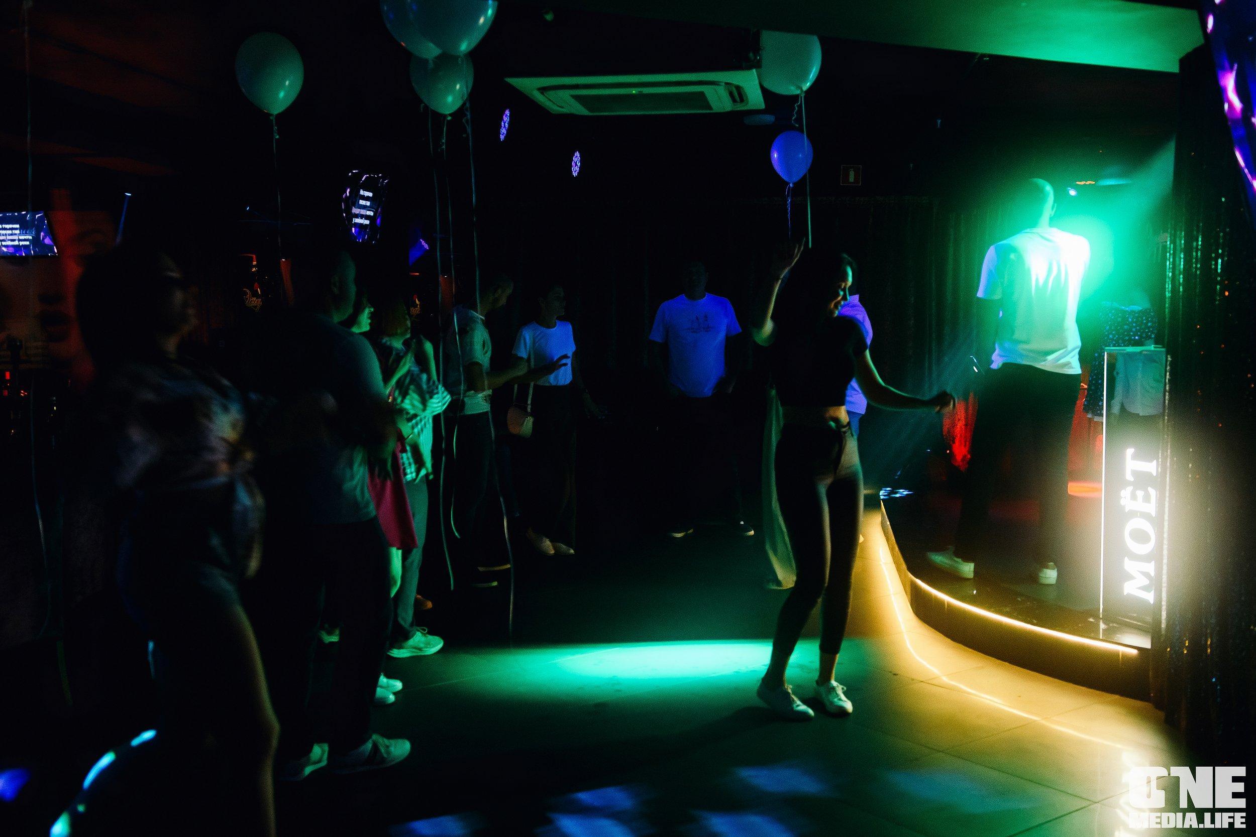 Фоторепортаж из караоке-клуба Эйфория. One Media Life: фоторепортажи, фотоотчеты с мероприятий и заведений