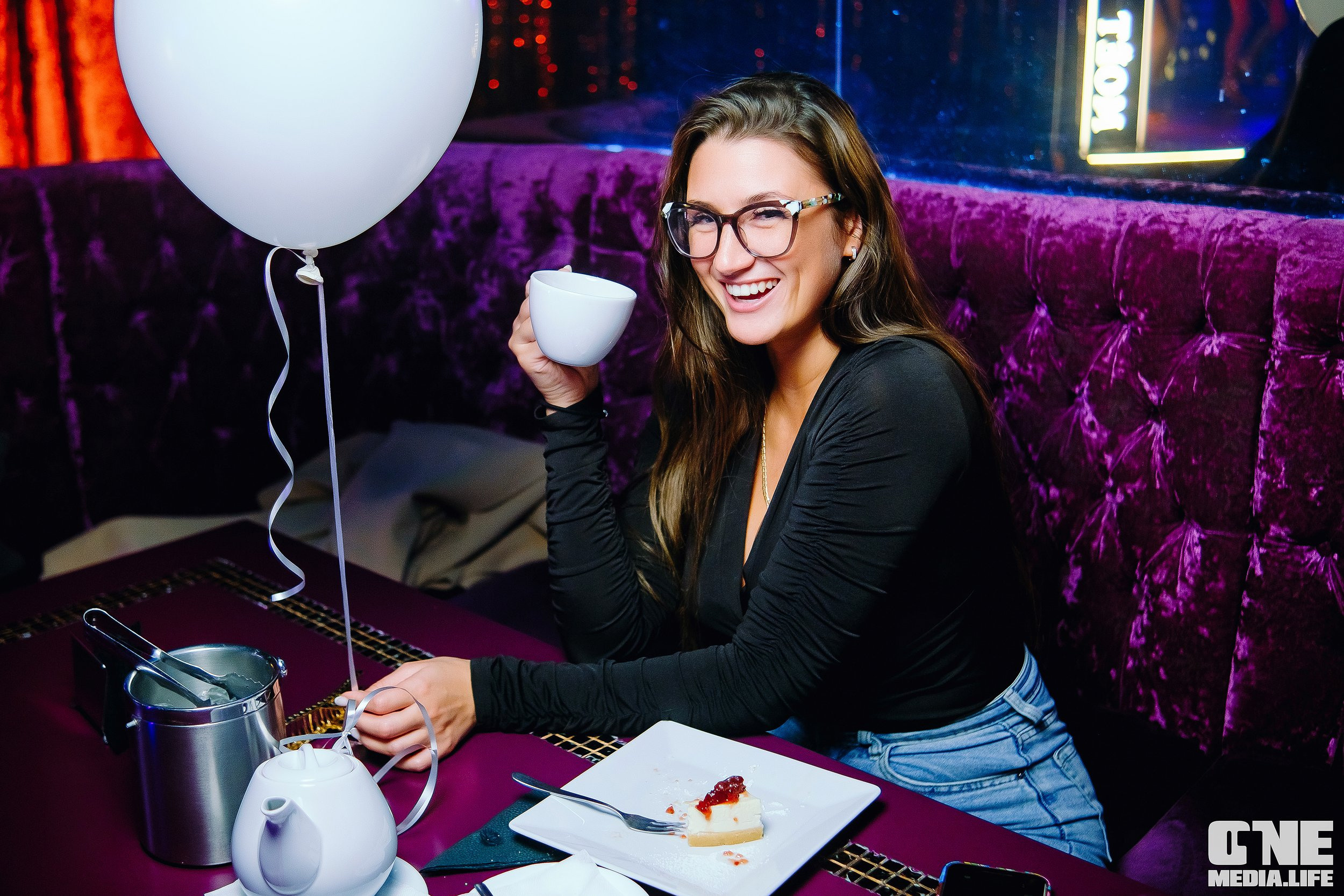 Фоторепортаж из караоке-клуба Эйфория. One Media Life: фоторепортажи, фотоотчеты с мероприятий и заведений