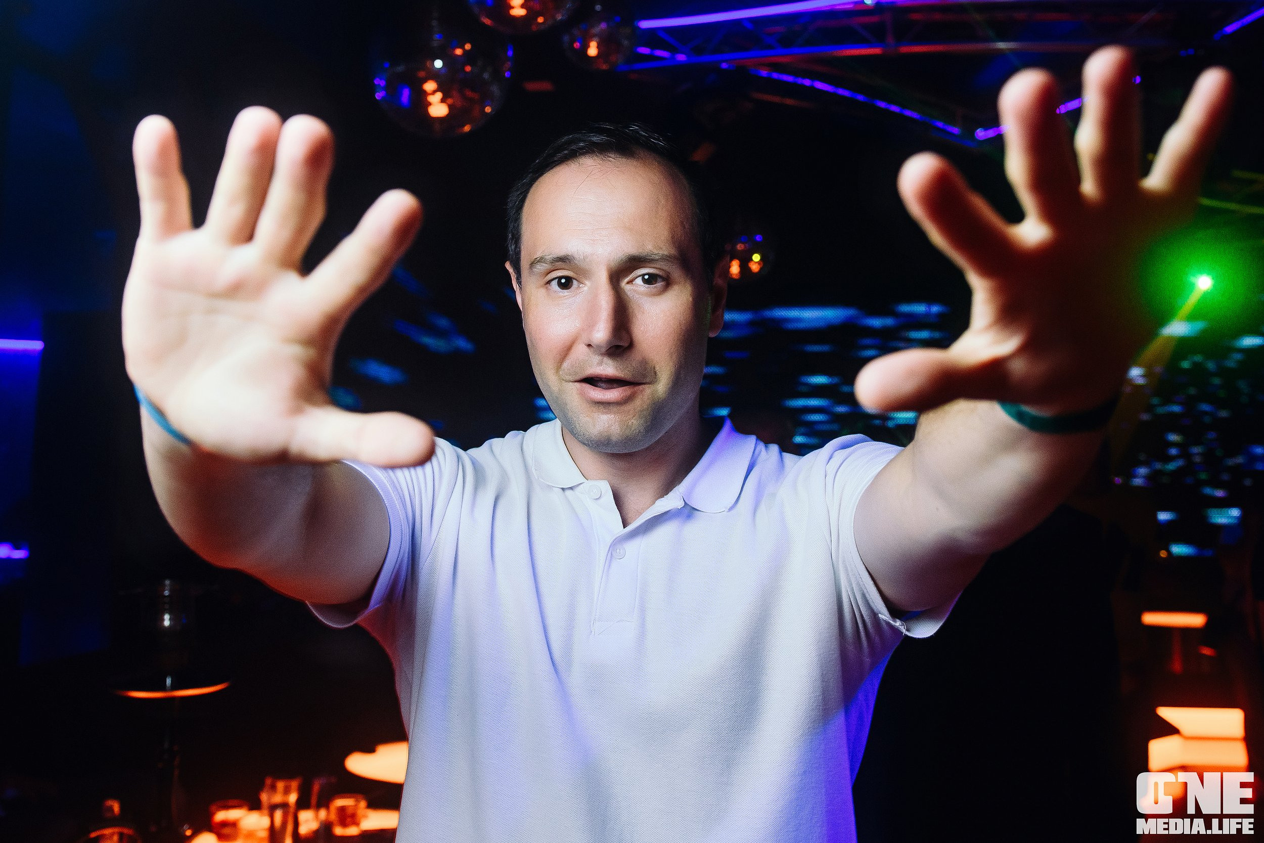 Фоторепортаж из Планеты. One Media Life: фоторепортажи, фотоотчеты с мероприятий и заведений