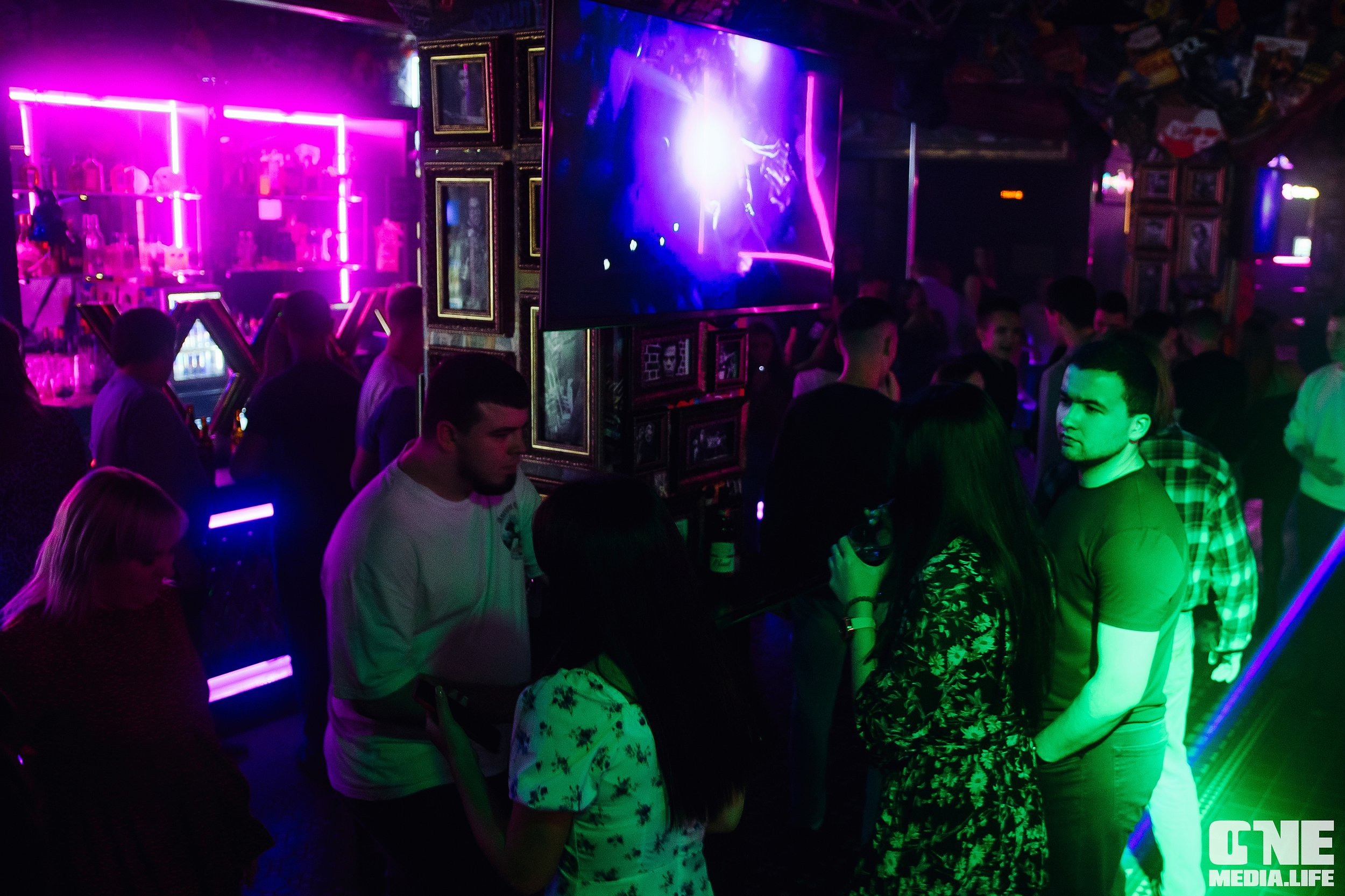 Фоторепортаж из экстрим бара XXXX. One Media Life: фоторепортажи, фотоотчеты с мероприятий и заведений