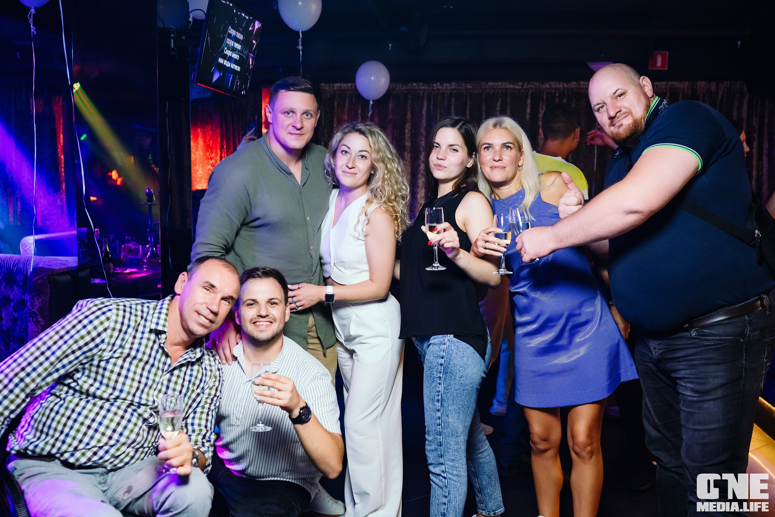 Фоторепортаж из караоке-клуба Эйфория. One Media Life: фоторепортажи, фотоотчеты с мероприятий и заведений