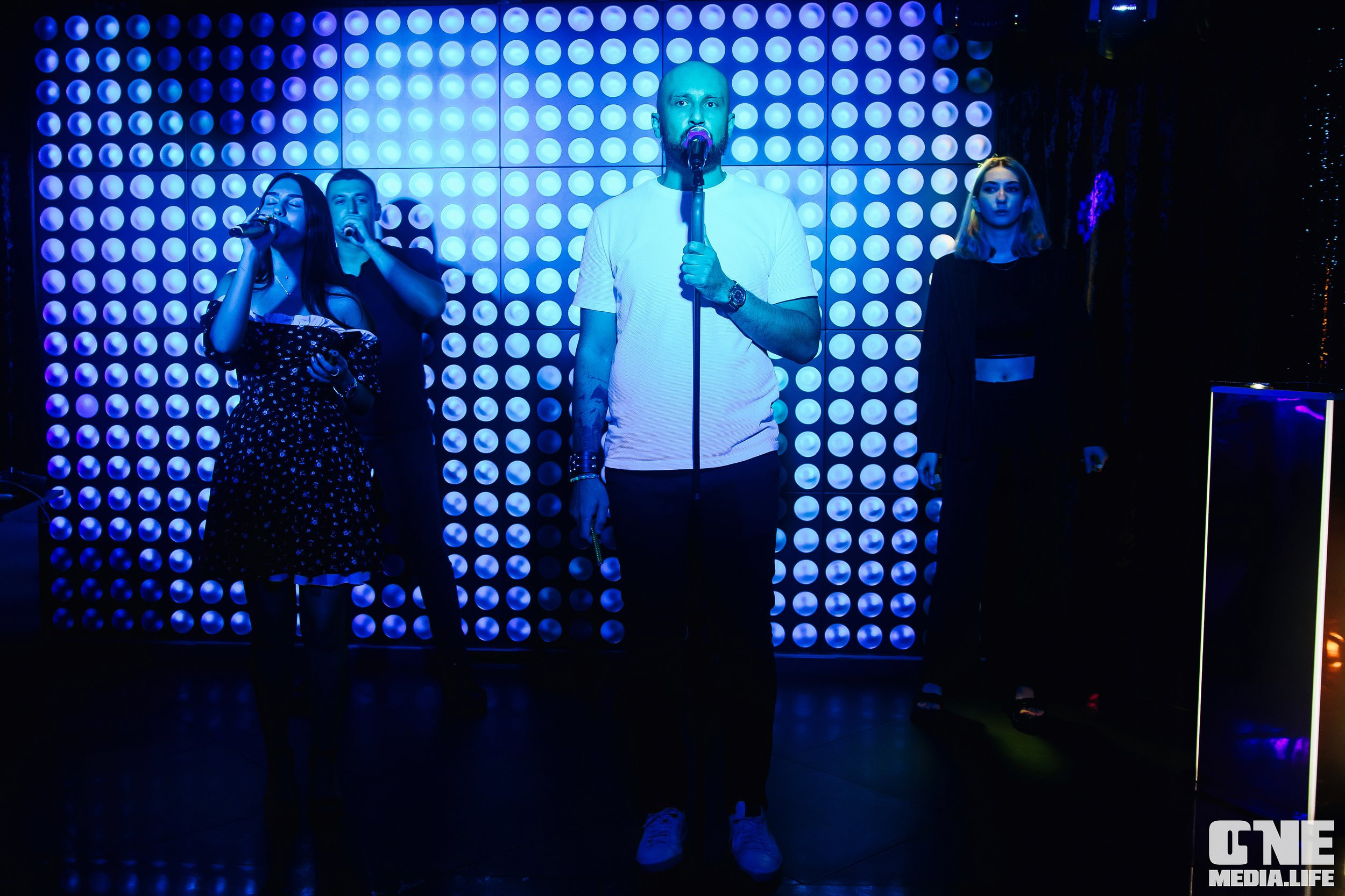 Фоторепортаж из караоке-клуба Эйфория. One Media Life: фоторепортажи, фотоотчеты с мероприятий и заведений