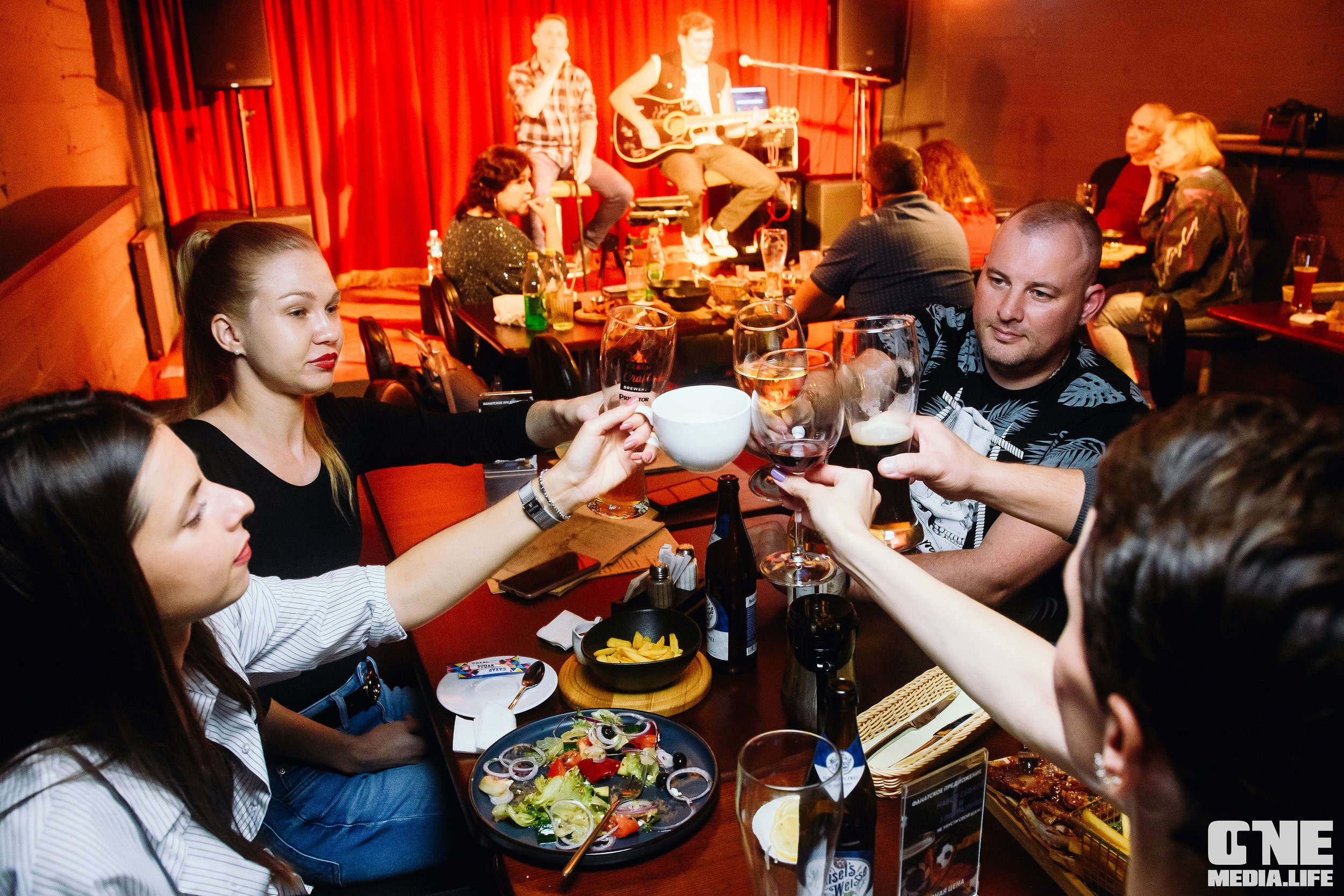 Фоторепортаж с концерта в Dreadnought Bar. One Media Life: фоторепортажи, фотоотчеты с мероприятий и заведений