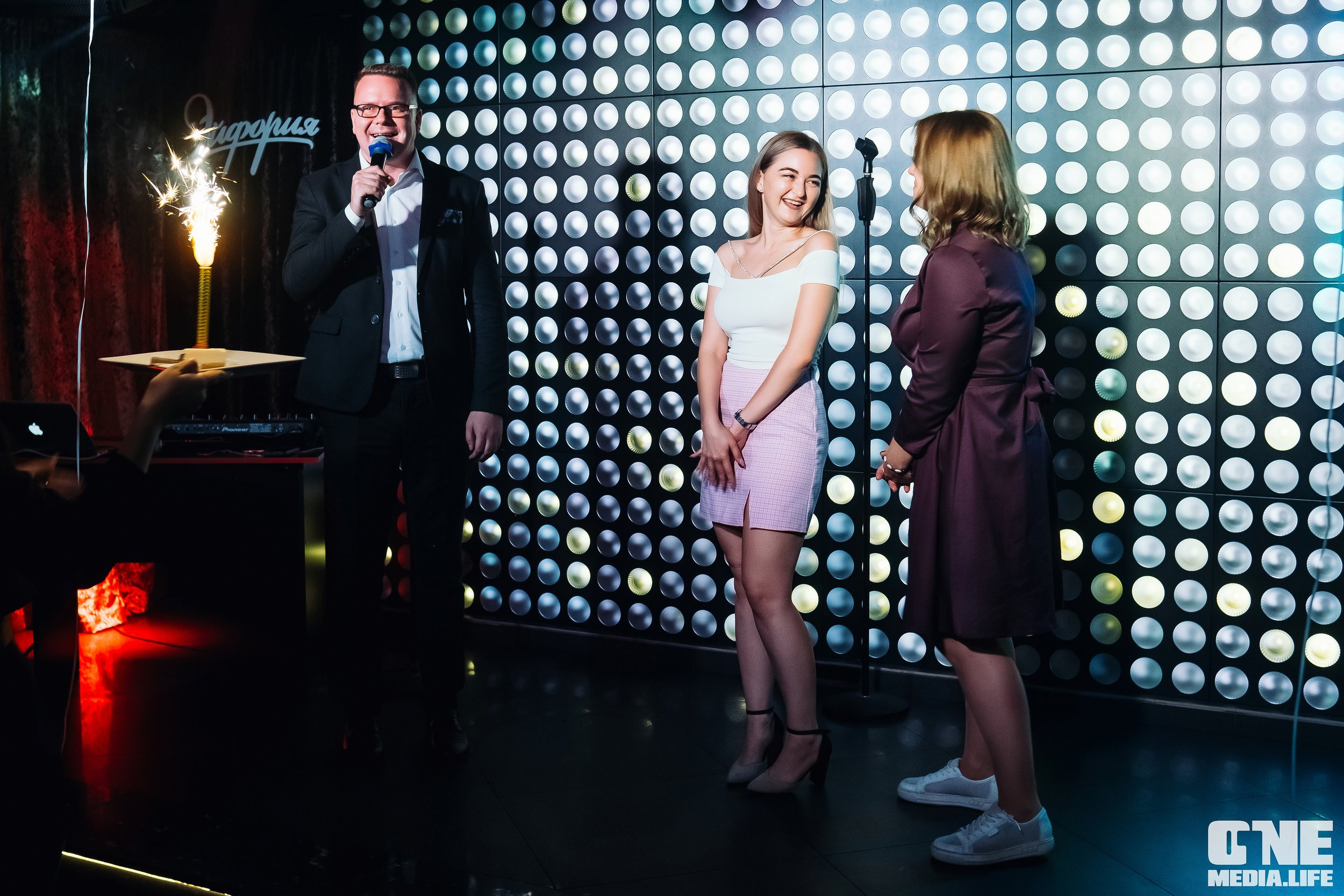 Фоторепортаж из караоке-клуба Эйфория. One Media Life: фоторепортажи, фотоотчеты с мероприятий и заведений