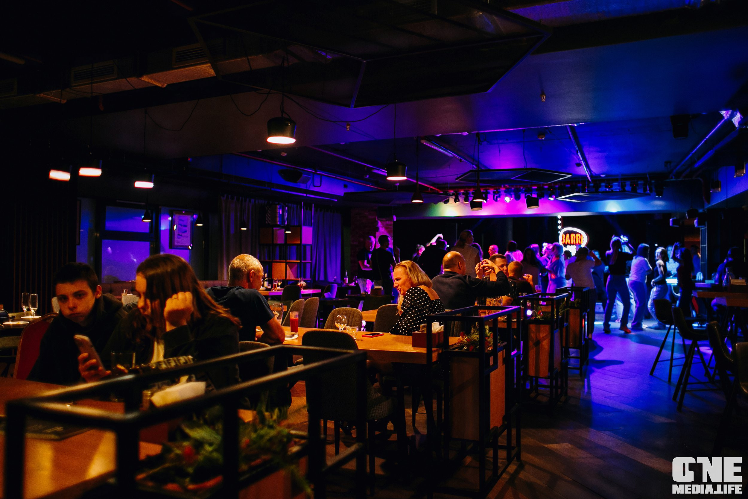 Фоторепортаж из бара Барре. One Media Life: фоторепортажи, фотоотчеты с мероприятий и заведений