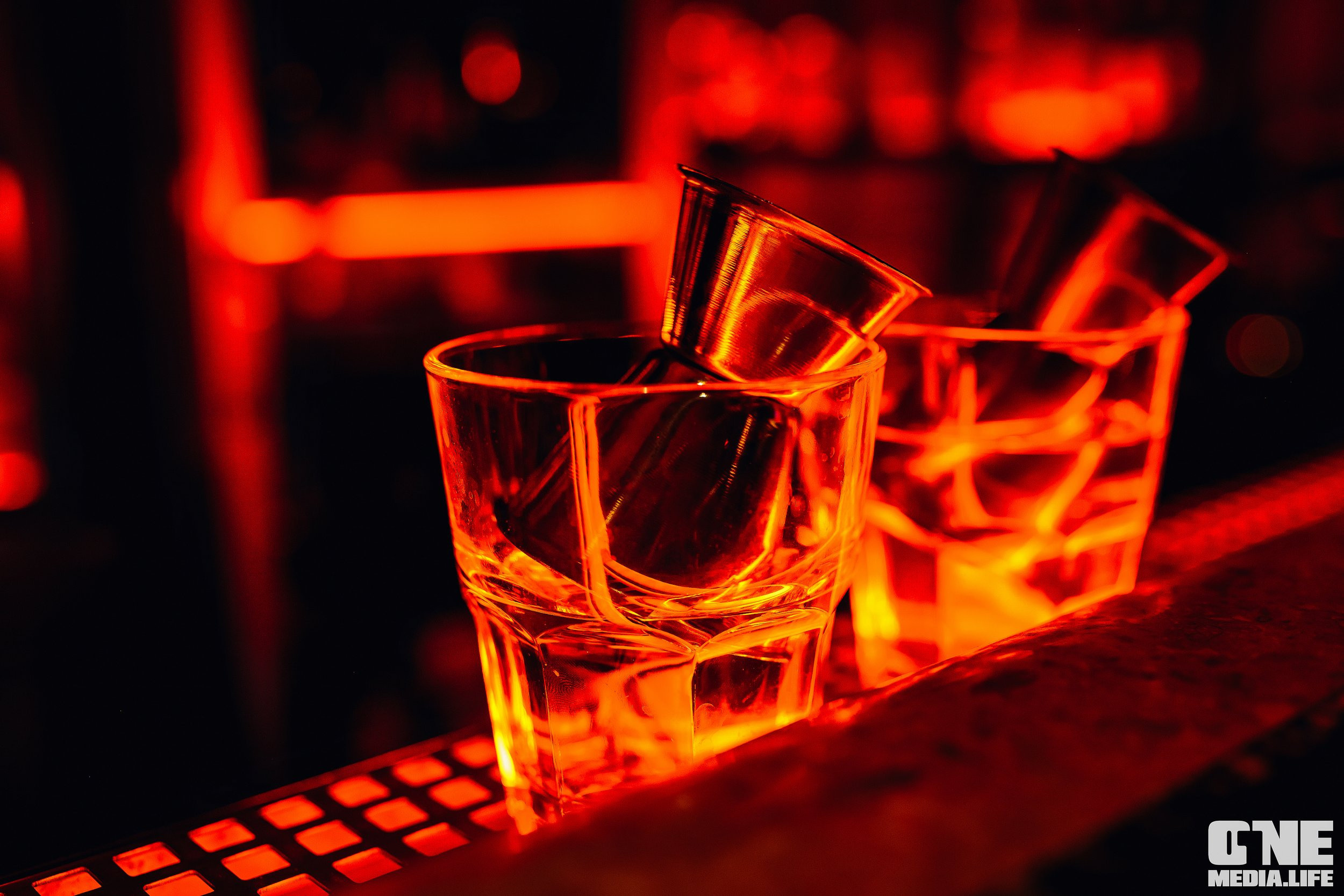 Фоторепортаж из Планеты. One Media Life: фоторепортажи, фотоотчеты с мероприятий и заведений