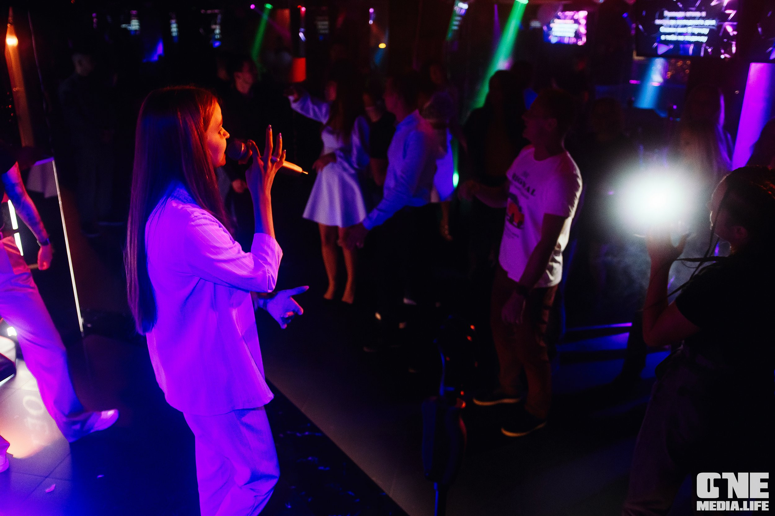 Фоторепортаж из караоке-клуба Эйфория. One Media Life: фоторепортажи, фотоотчеты с мероприятий и заведений