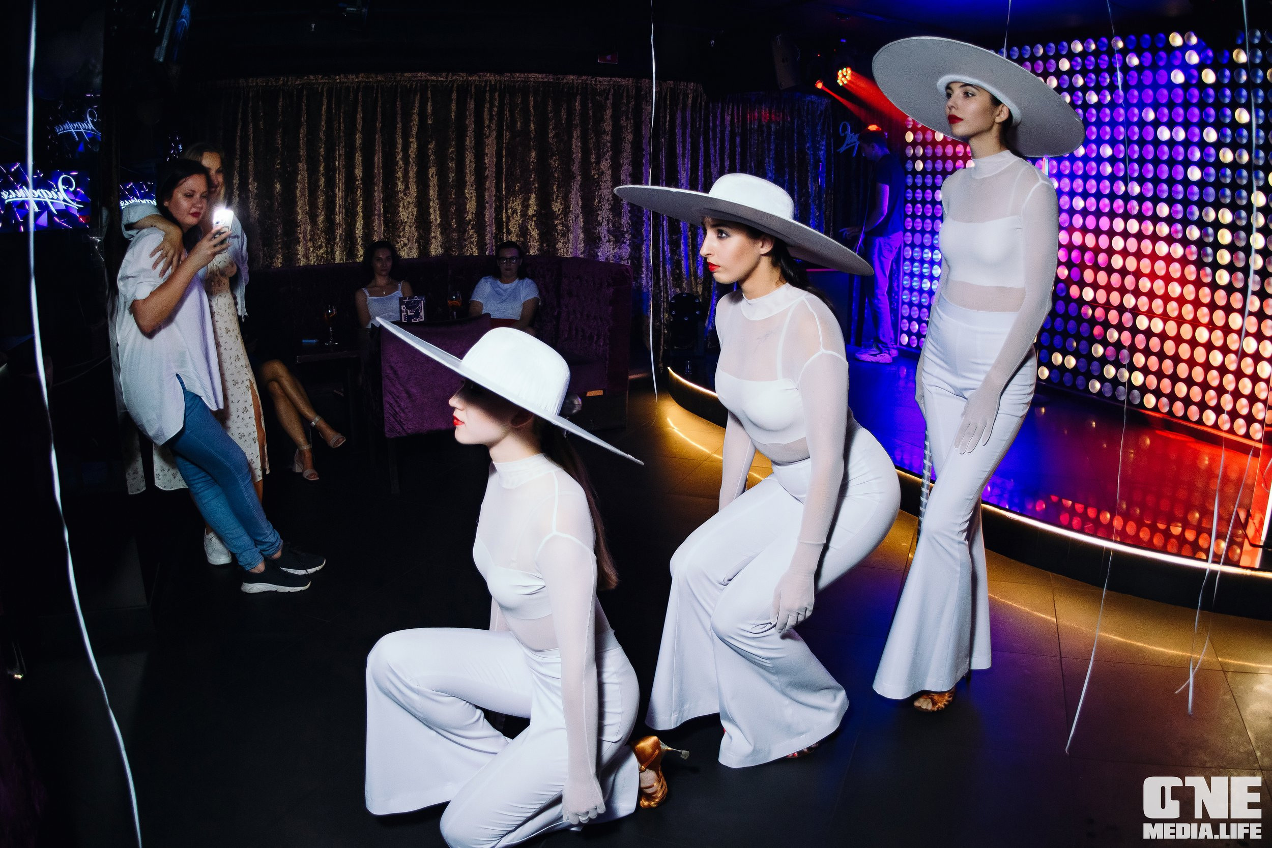 Фоторепортаж из караоке-клуба Эйфория. One Media Life: фоторепортажи, фотоотчеты с мероприятий и заведений