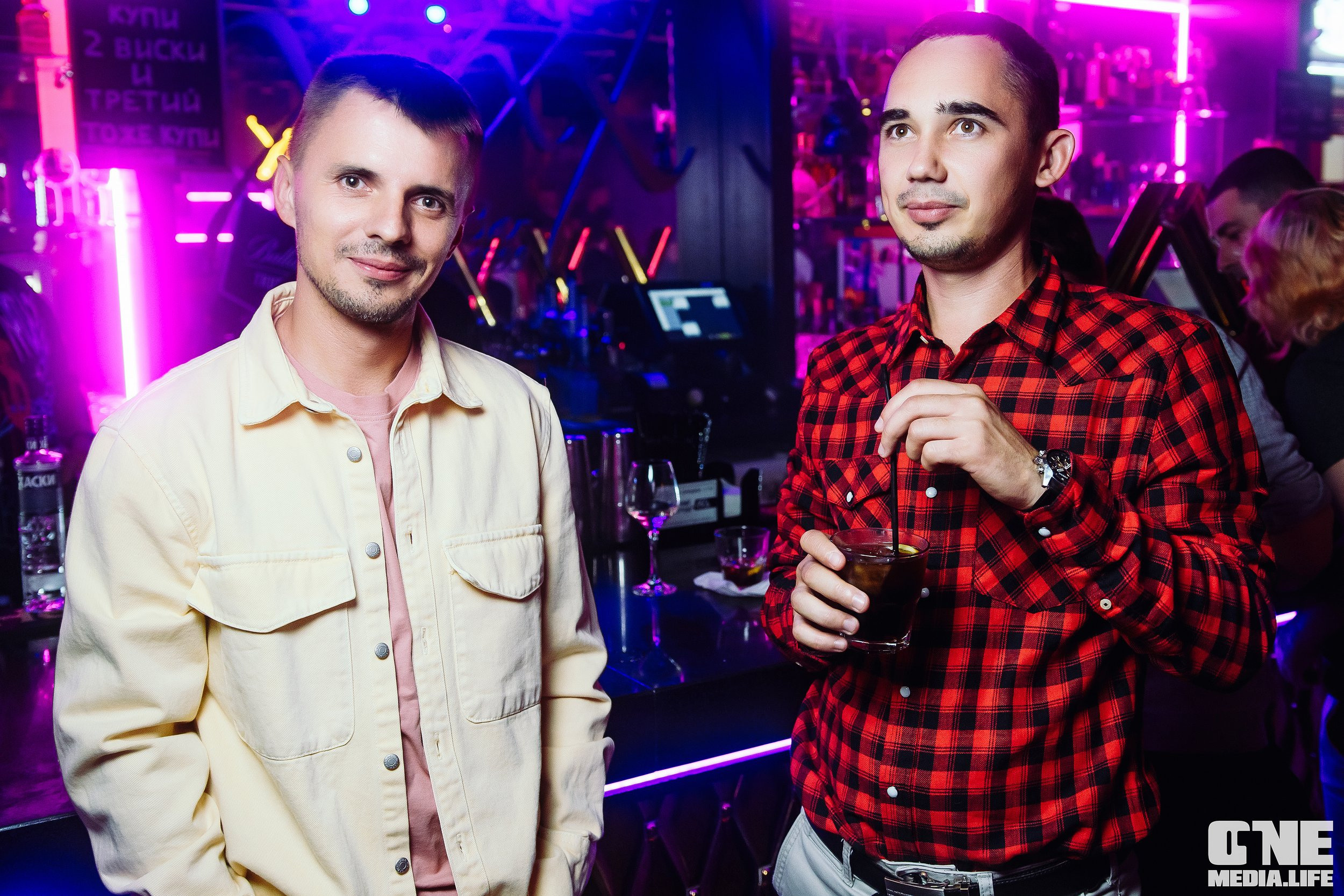 Фоторепортаж из экстрим бара XXXX. One Media Life: фоторепортажи, фотоотчеты с мероприятий и заведений