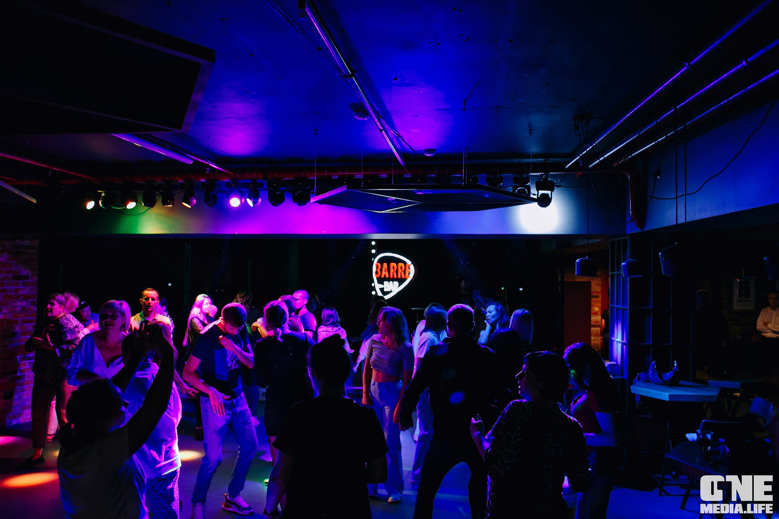 Фоторепортаж из бара Барре. One Media Life: фоторепортажи, фотоотчеты с мероприятий и заведений