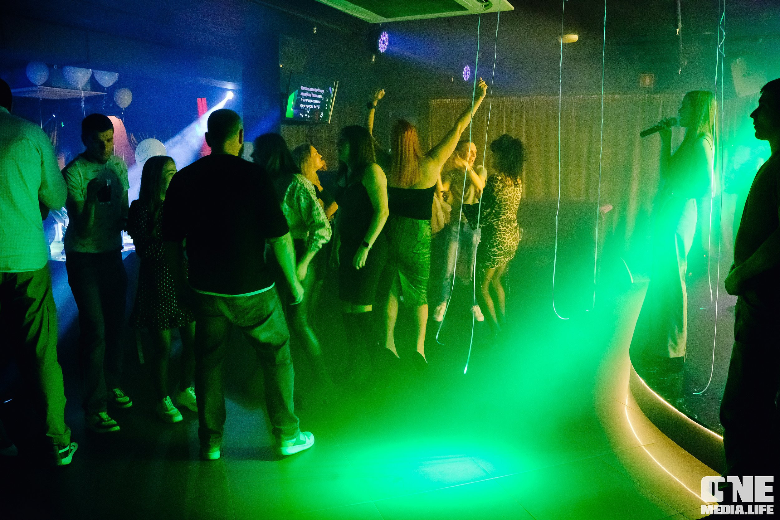 Фоторепортаж из караоке-клуба Эйфория. One Media Life: фоторепортажи, фотоотчеты с мероприятий и заведений