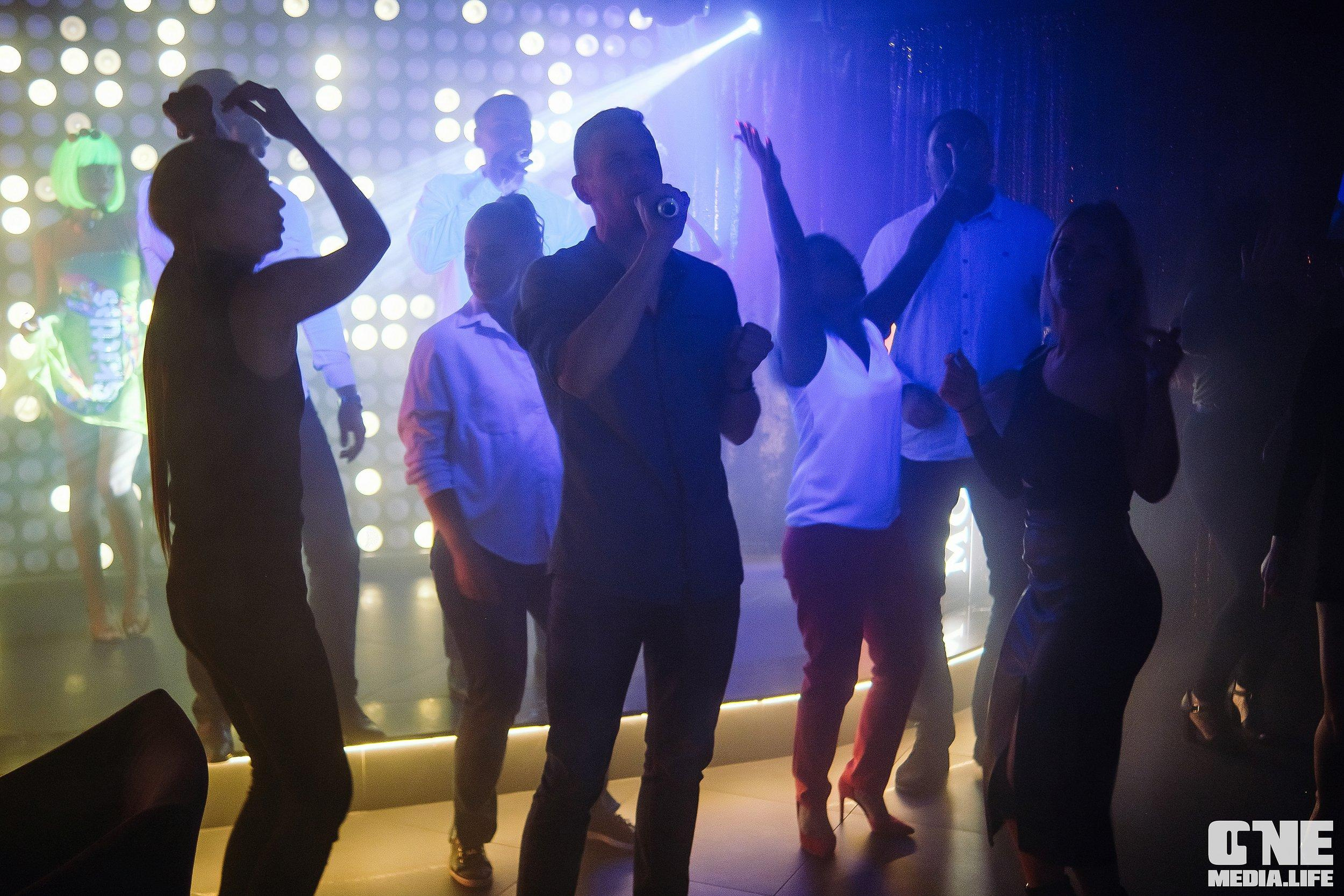 Фоторепортаж из караоке-клуба Эйфория. One Media Life: фоторепортажи, фотоотчеты с мероприятий и заведений
