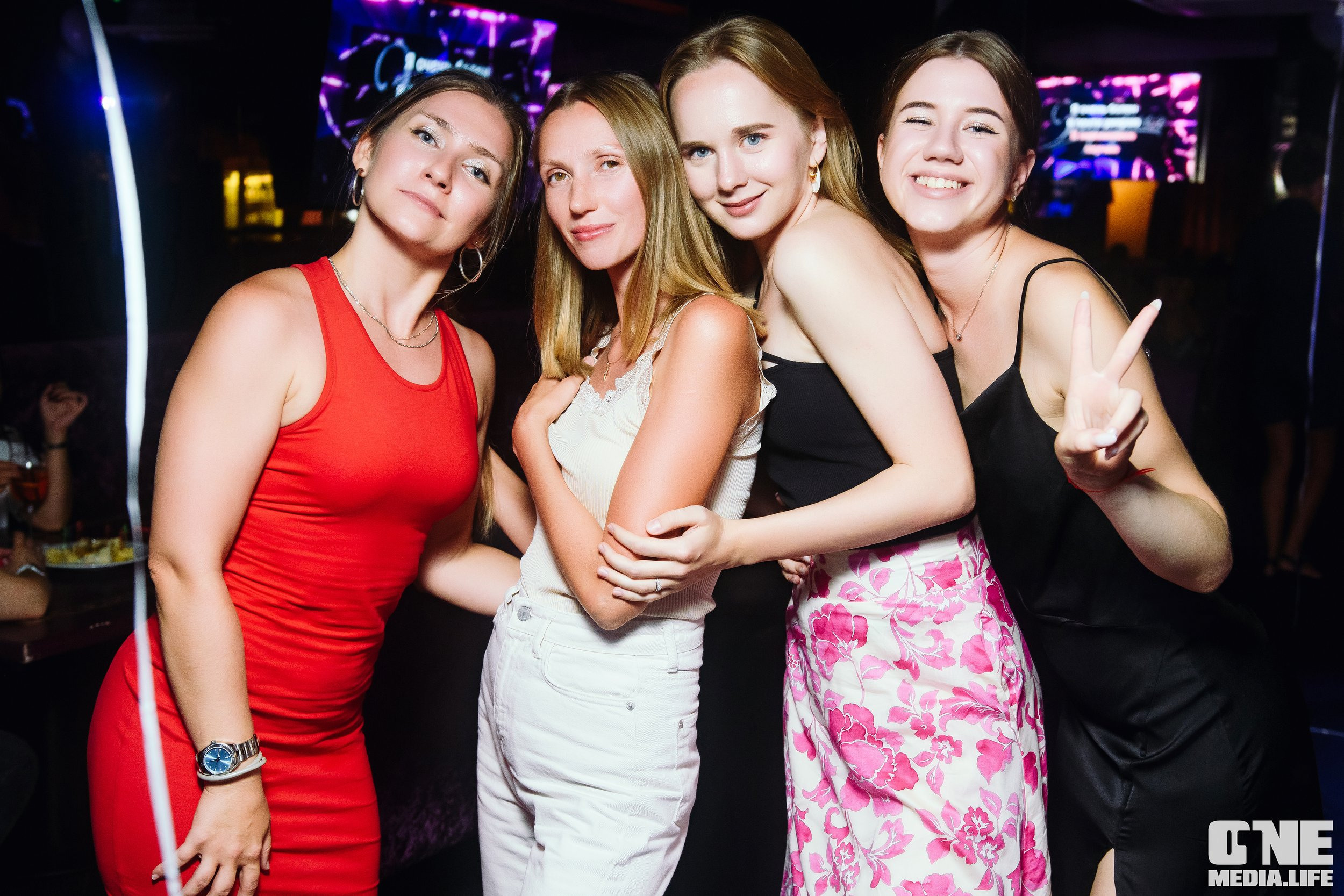 Фоторепортаж из караоке-клуба Эйфория. One Media Life: фоторепортажи, фотоотчеты с мероприятий и заведений