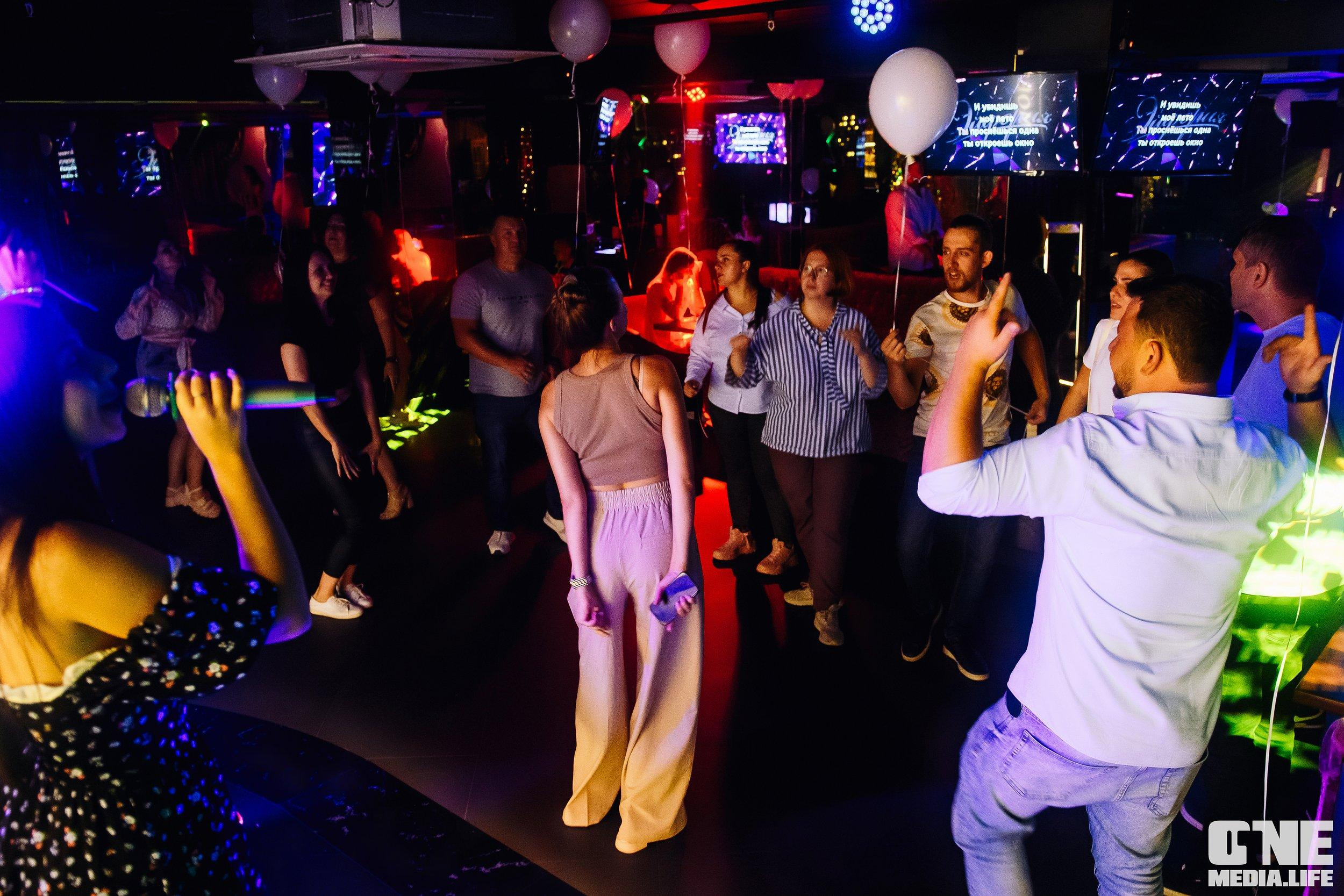 Фоторепортаж из караоке-клуба Эйфория. One Media Life: фоторепортажи, фотоотчеты с мероприятий и заведений