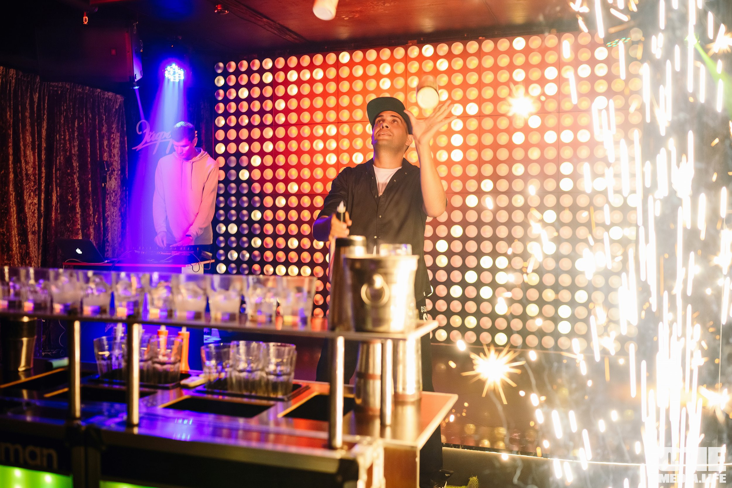 Репортаж из караоке-клуба Эйфория. One Media Life: фоторепортажи, фотоотчеты с мероприятий и заведений