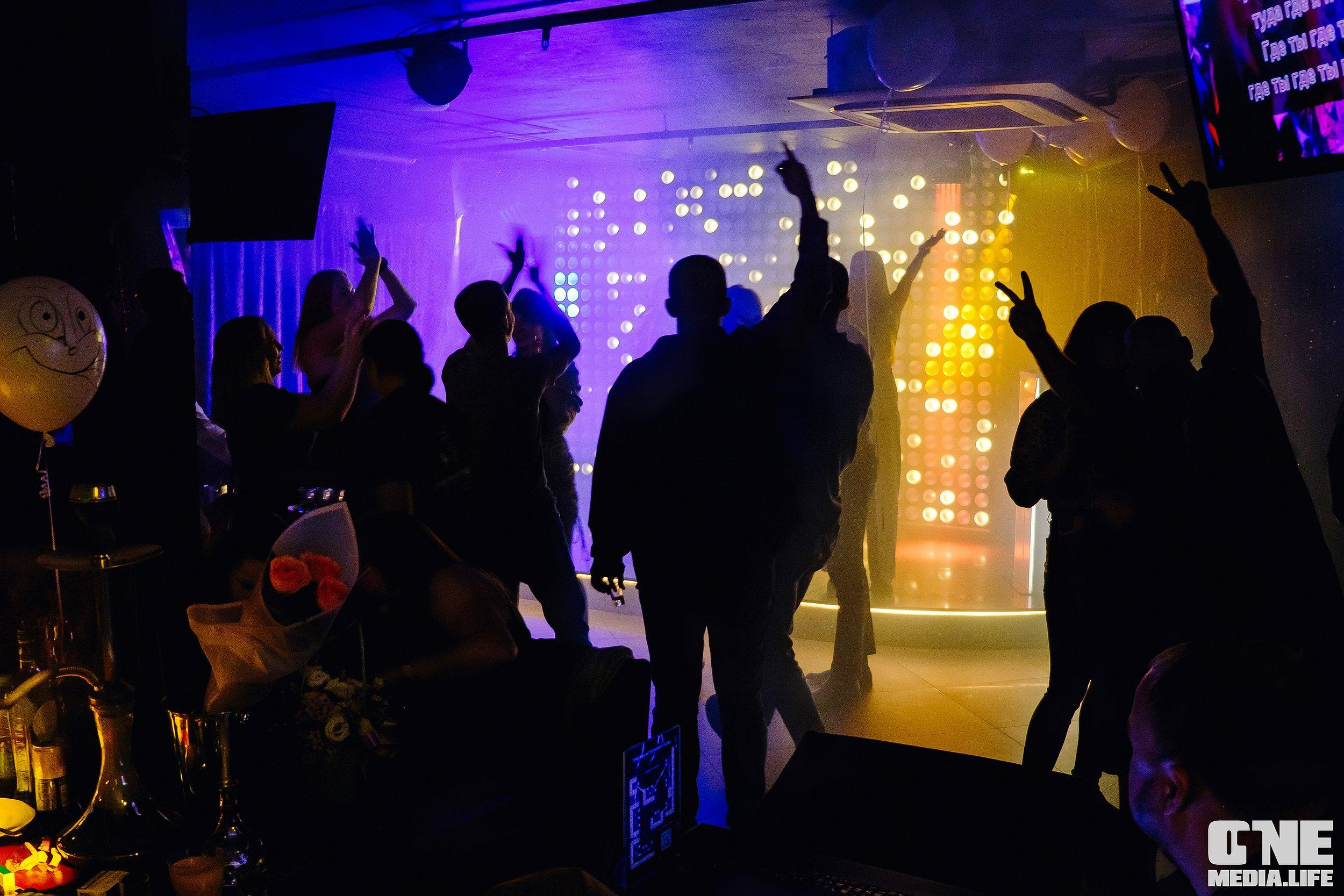 Фоторепортаж из караоке-клуба Эйфория. One Media Life: фоторепортажи, фотоотчеты с мероприятий и заведений