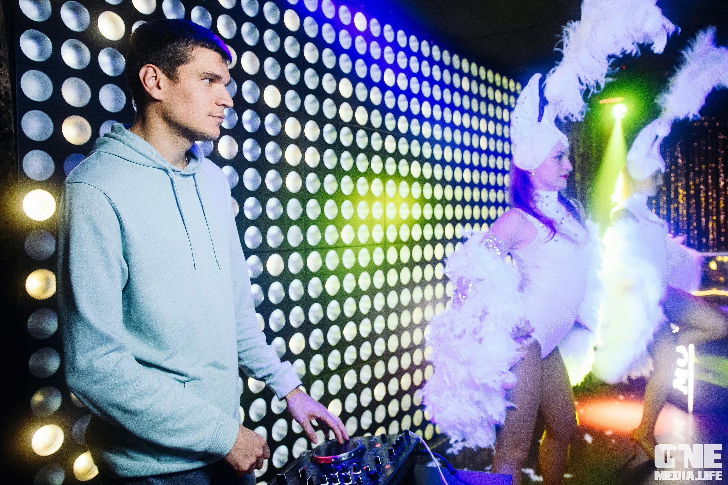 Фоторепортаж из караоке-клуба Эйфория. One Media Life: фоторепортажи, фотоотчеты с мероприятий и заведений