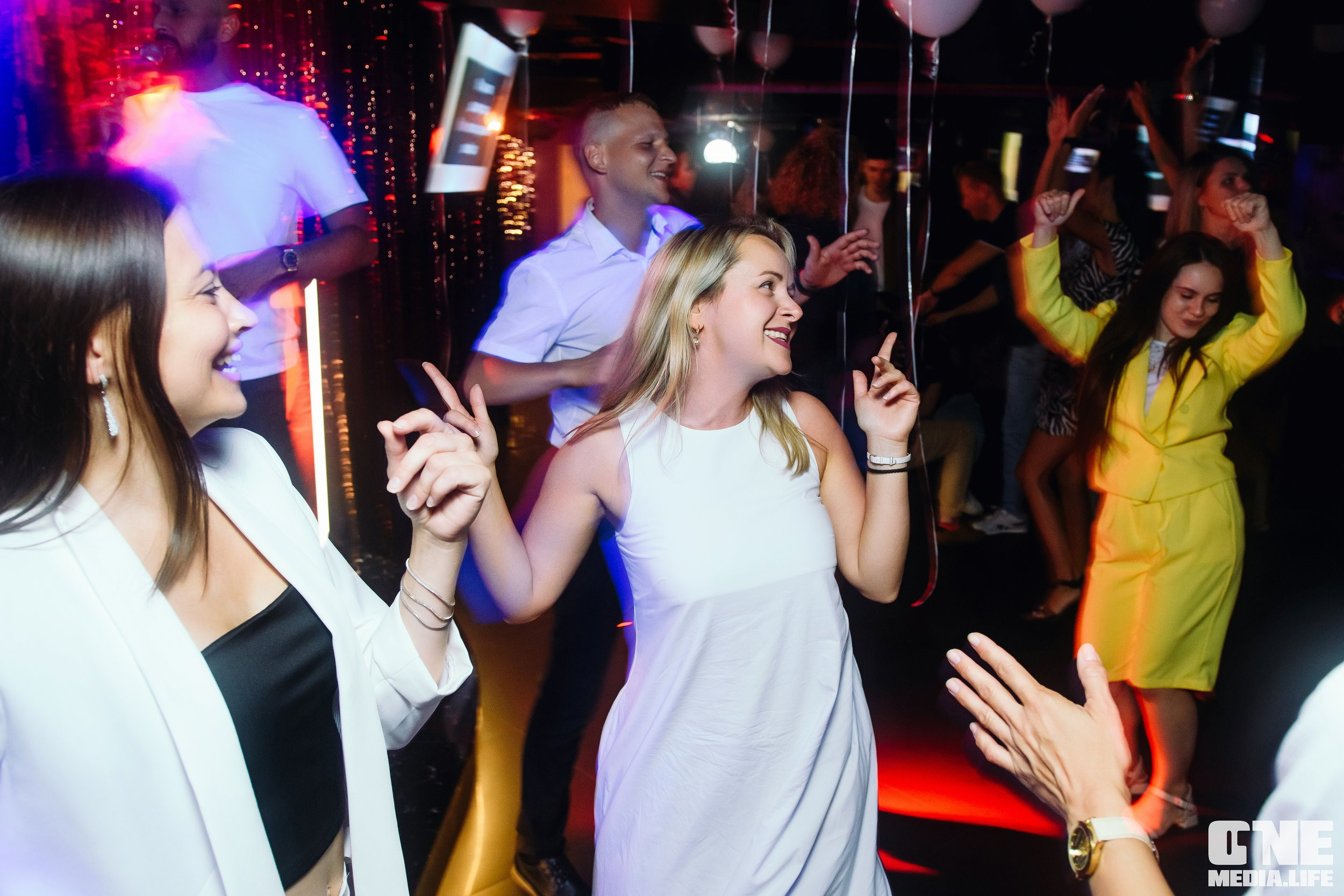 Фоторепортаж из караоке-клуба Эйфория. One Media Life: фоторепортажи, фотоотчеты с мероприятий и заведений
