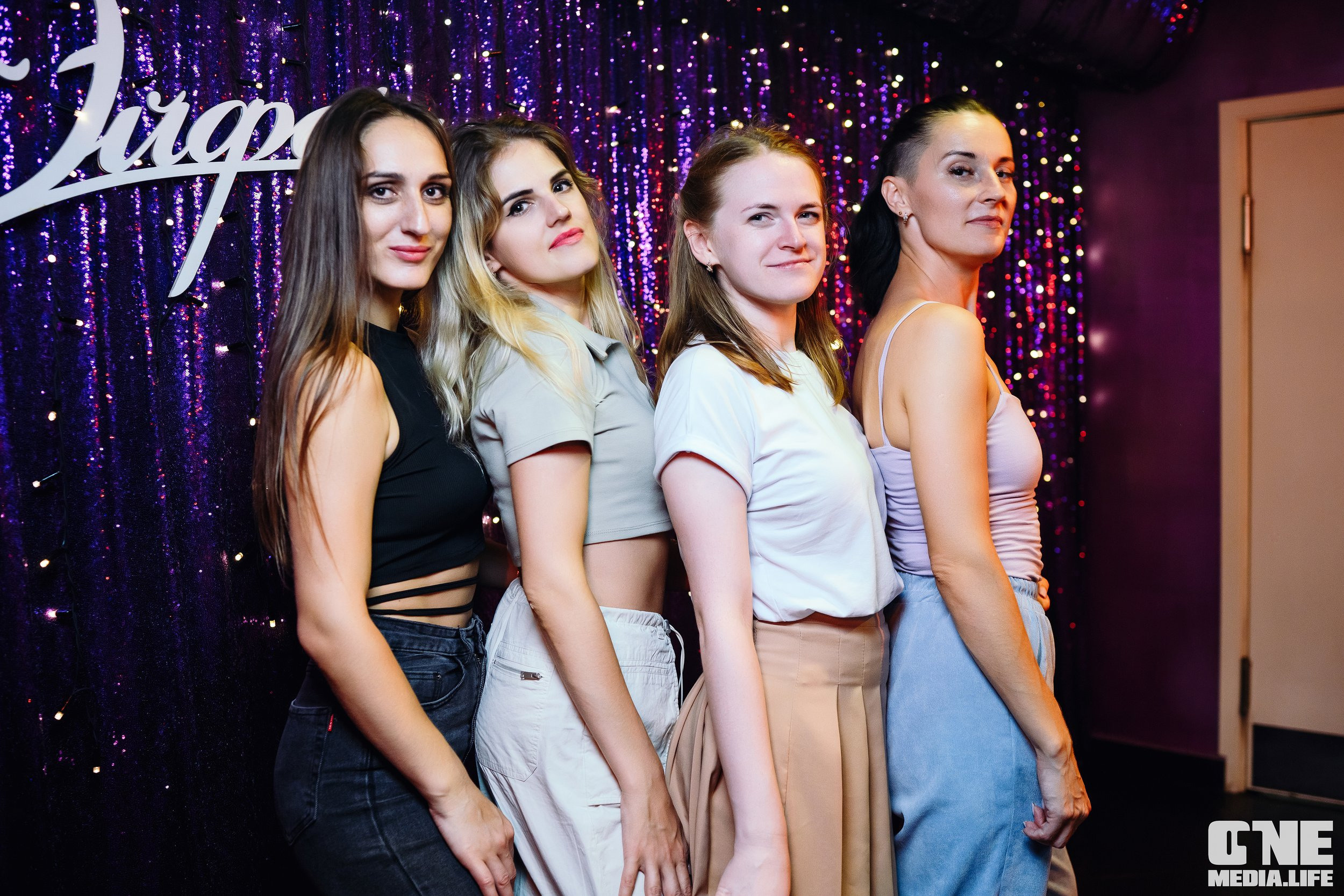 Фоторепортаж из караоке-клуба Эйфория. One Media Life: фоторепортажи, фотоотчеты с мероприятий и заведений