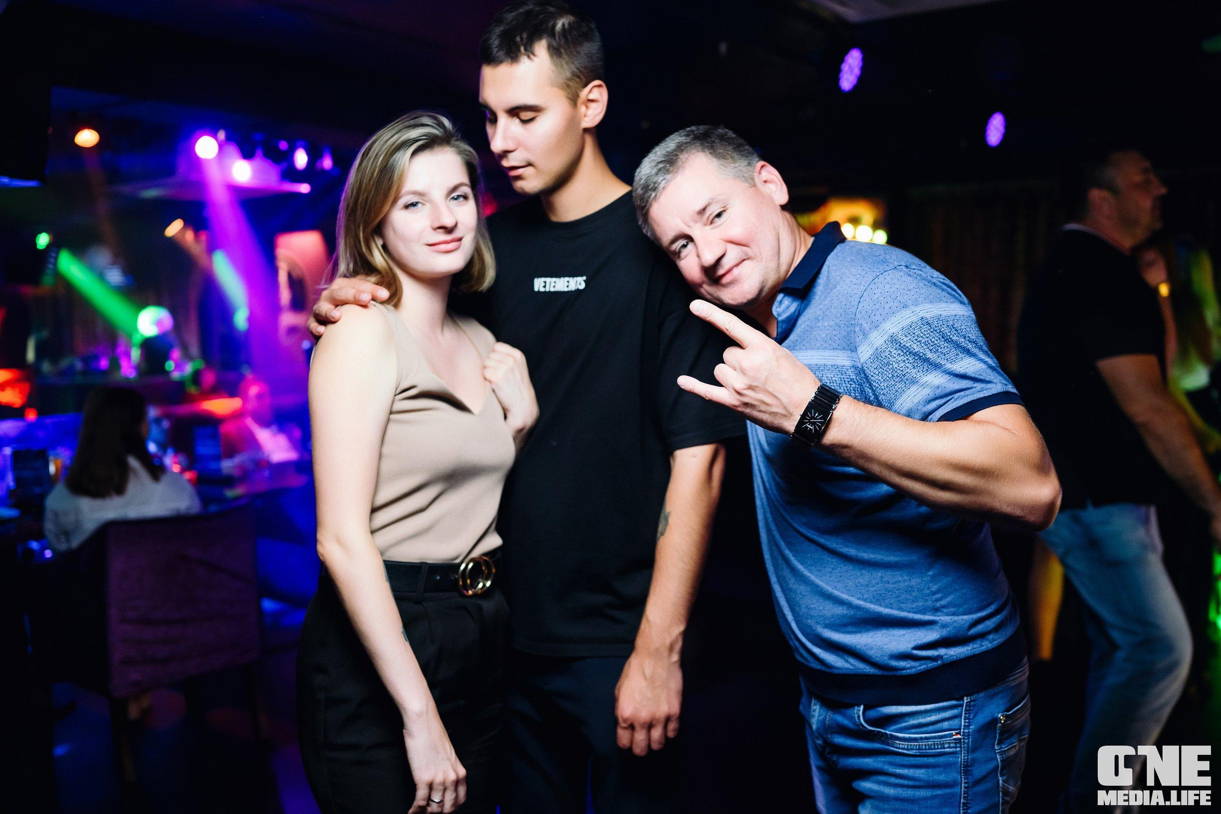 Фоторепортаж из караоке-клуба Эйфория. One Media Life: фоторепортажи, фотоотчеты с мероприятий и заведений