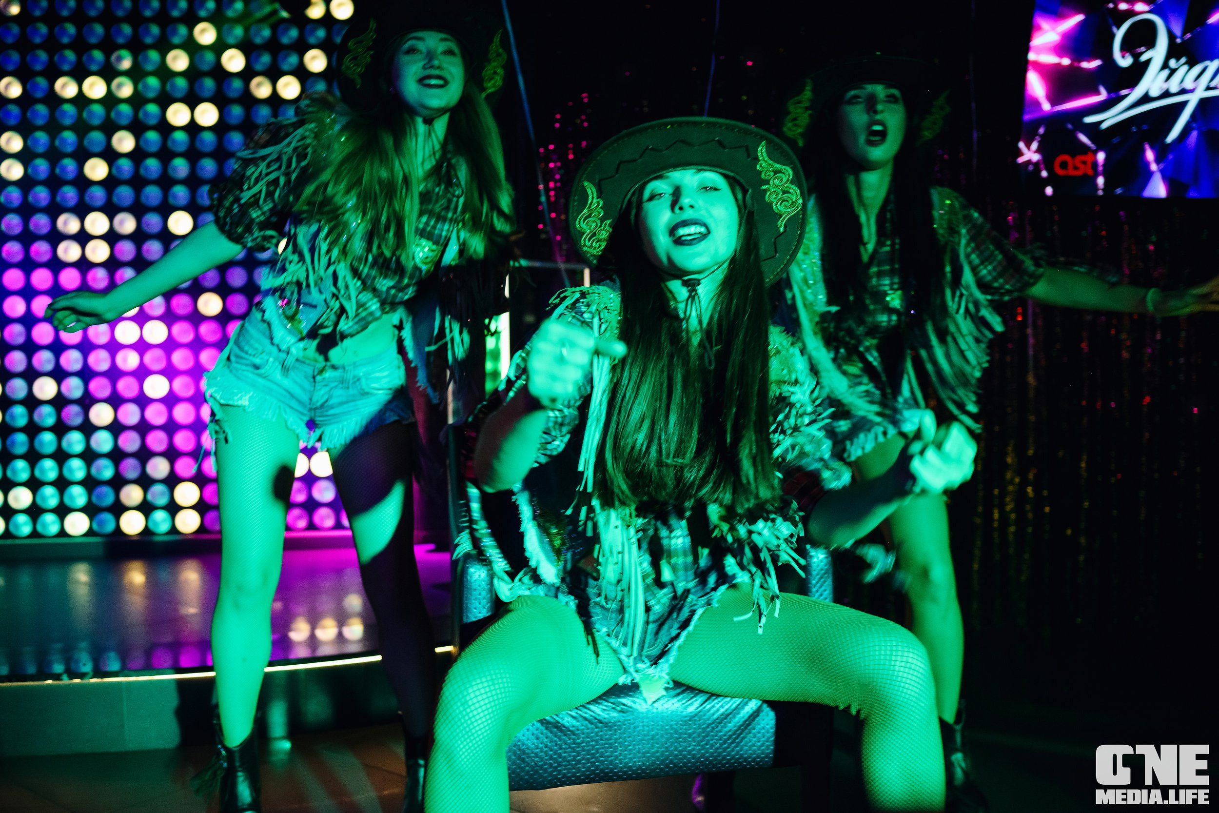 Фоторепортаж из караоке-клуба Эйфория. One Media Life: фоторепортажи, фотоотчеты с мероприятий и заведений