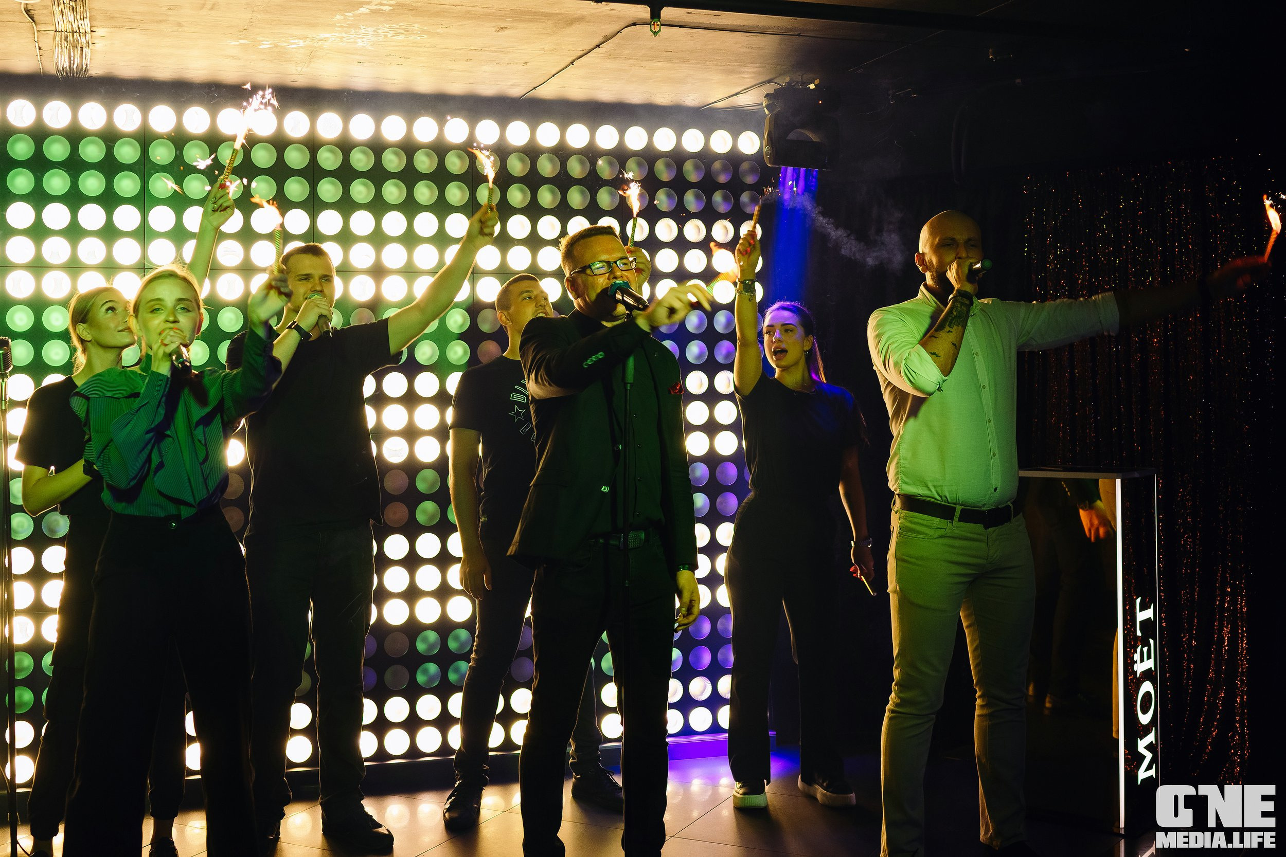 Фоторепортаж из караоке-клуба Эйфория. One Media Life: фоторепортажи, фотоотчеты с мероприятий и заведений