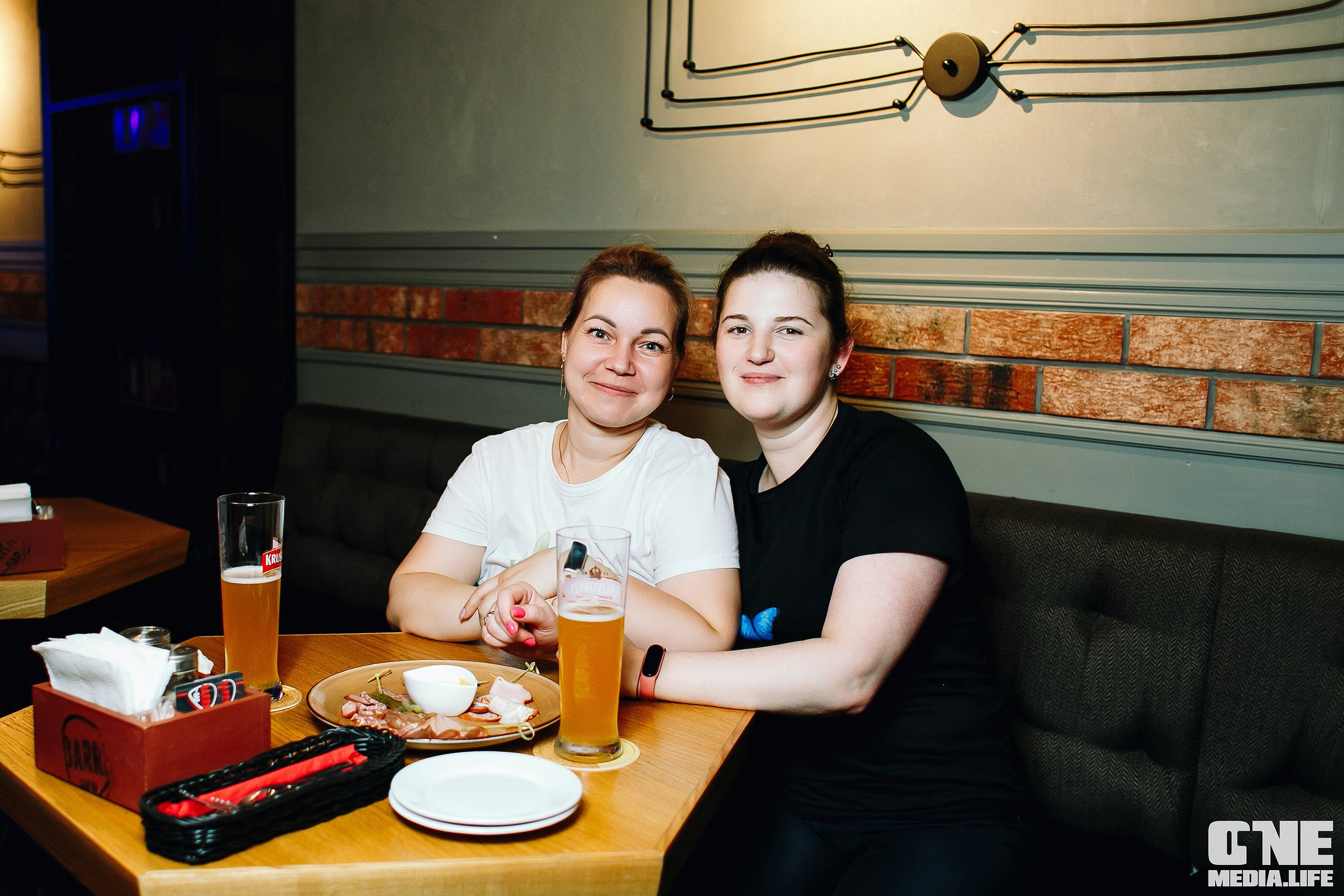 Фоторепортаж из бара Барре. One Media Life: фоторепортажи, фотоотчеты с мероприятий и заведений