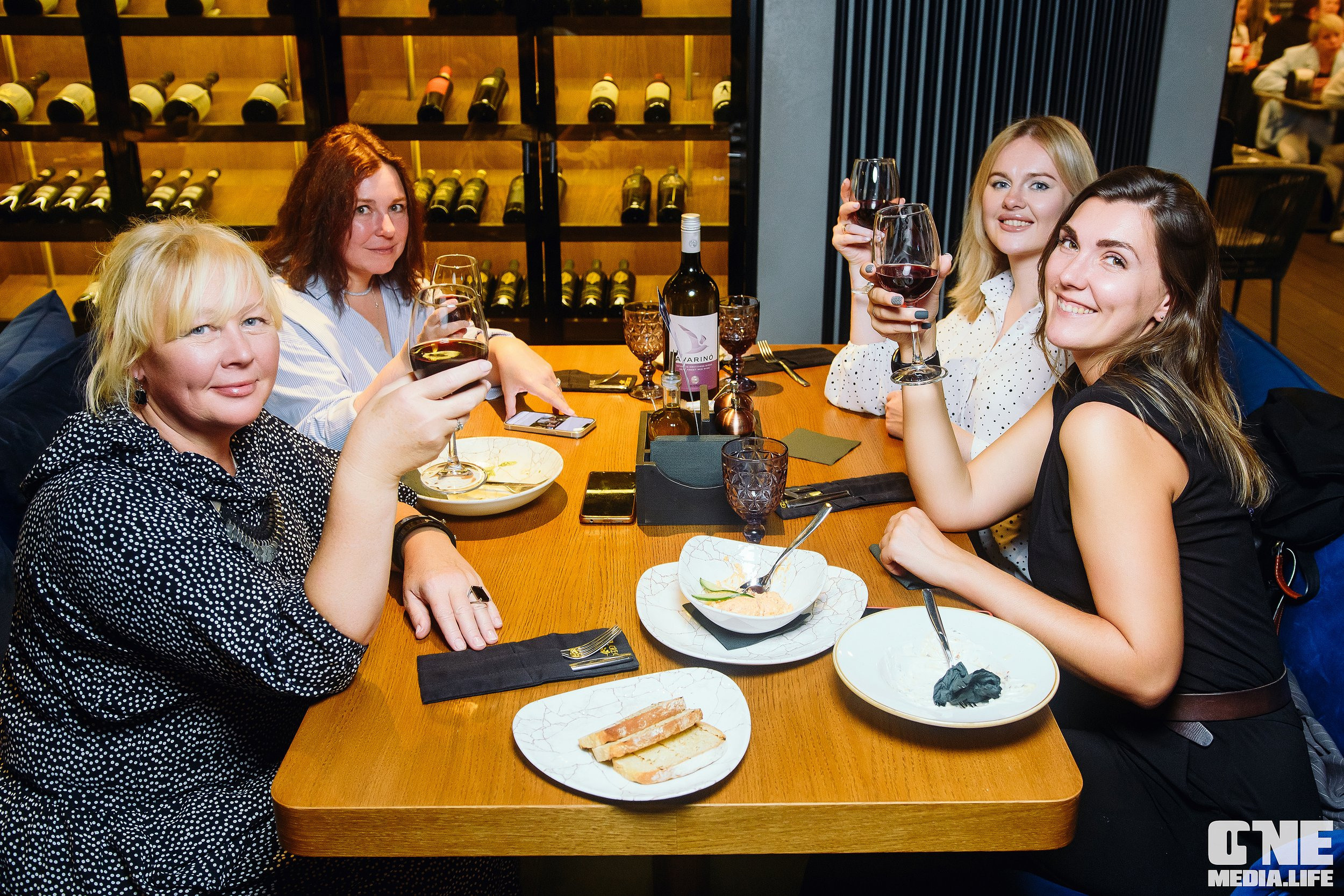 Большая греческая вечеринка в El Greco. One Media Life: фоторепортажи, фотоотчеты с мероприятий и заведений