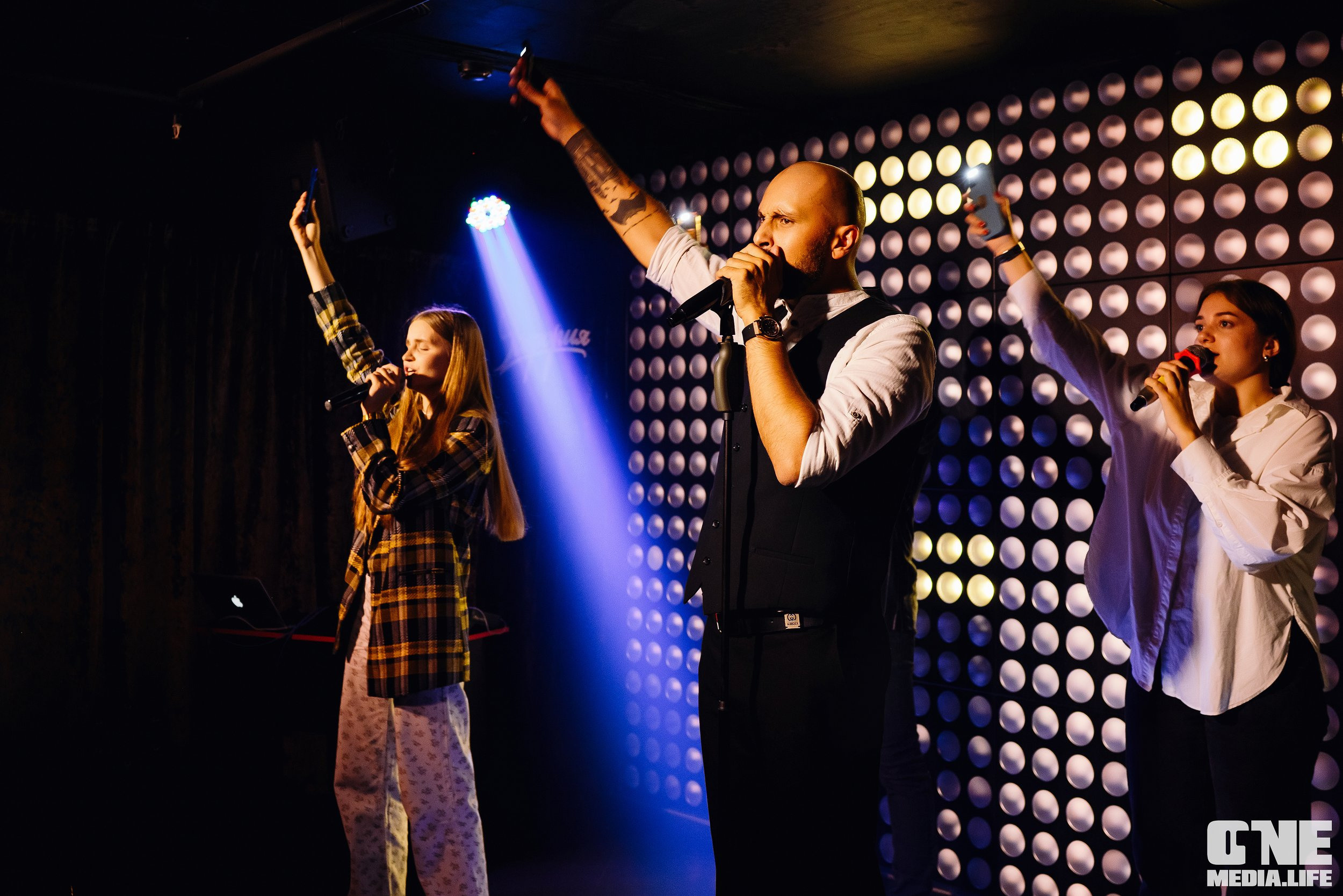 Фоторепортаж из караоке-клуба Эйфория. One Media Life: фоторепортажи, фотоотчеты с мероприятий и заведений