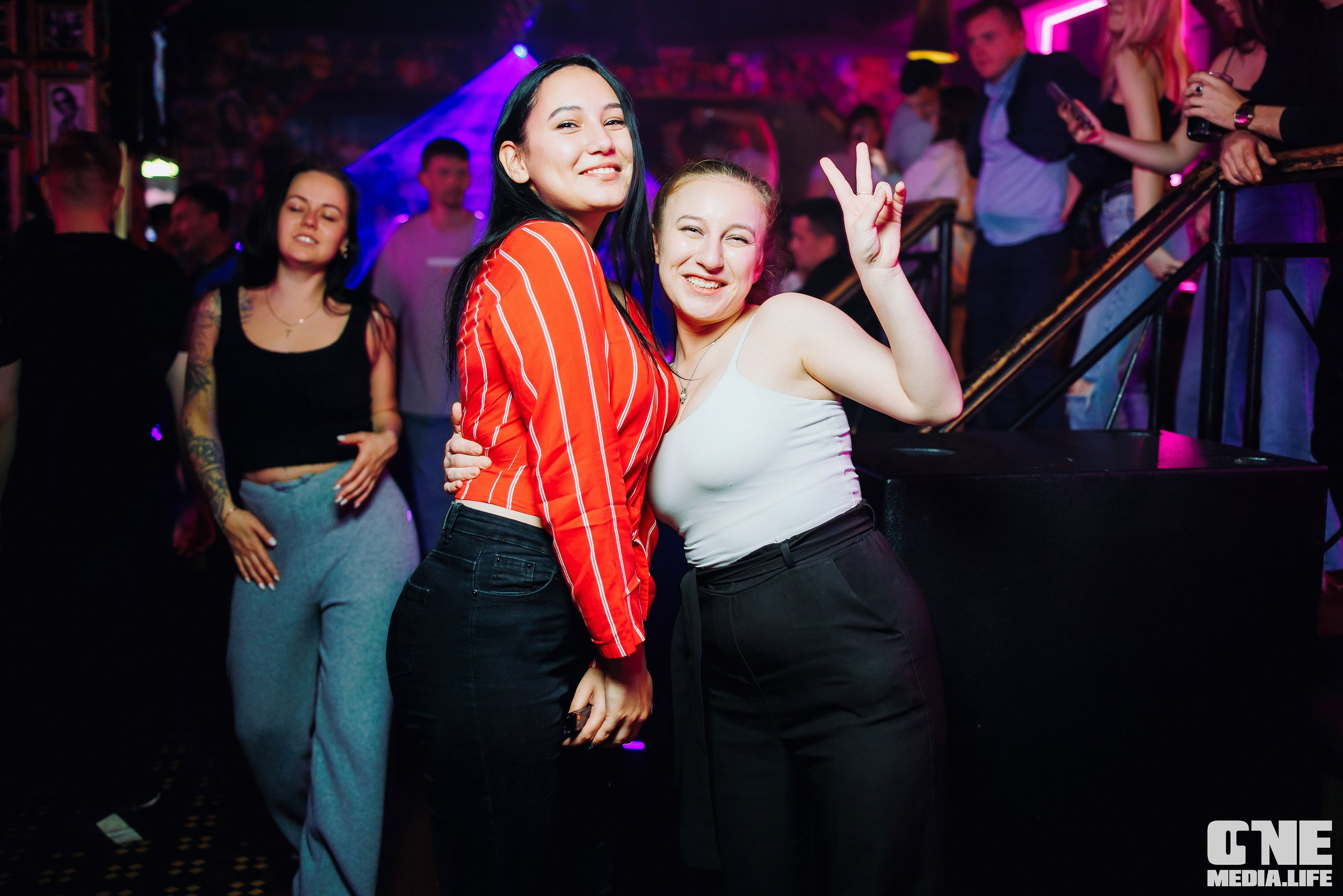Субботняя ночь в баре XxxX. One Media Life: фоторепортажи, фотоотчеты с мероприятий и заведений