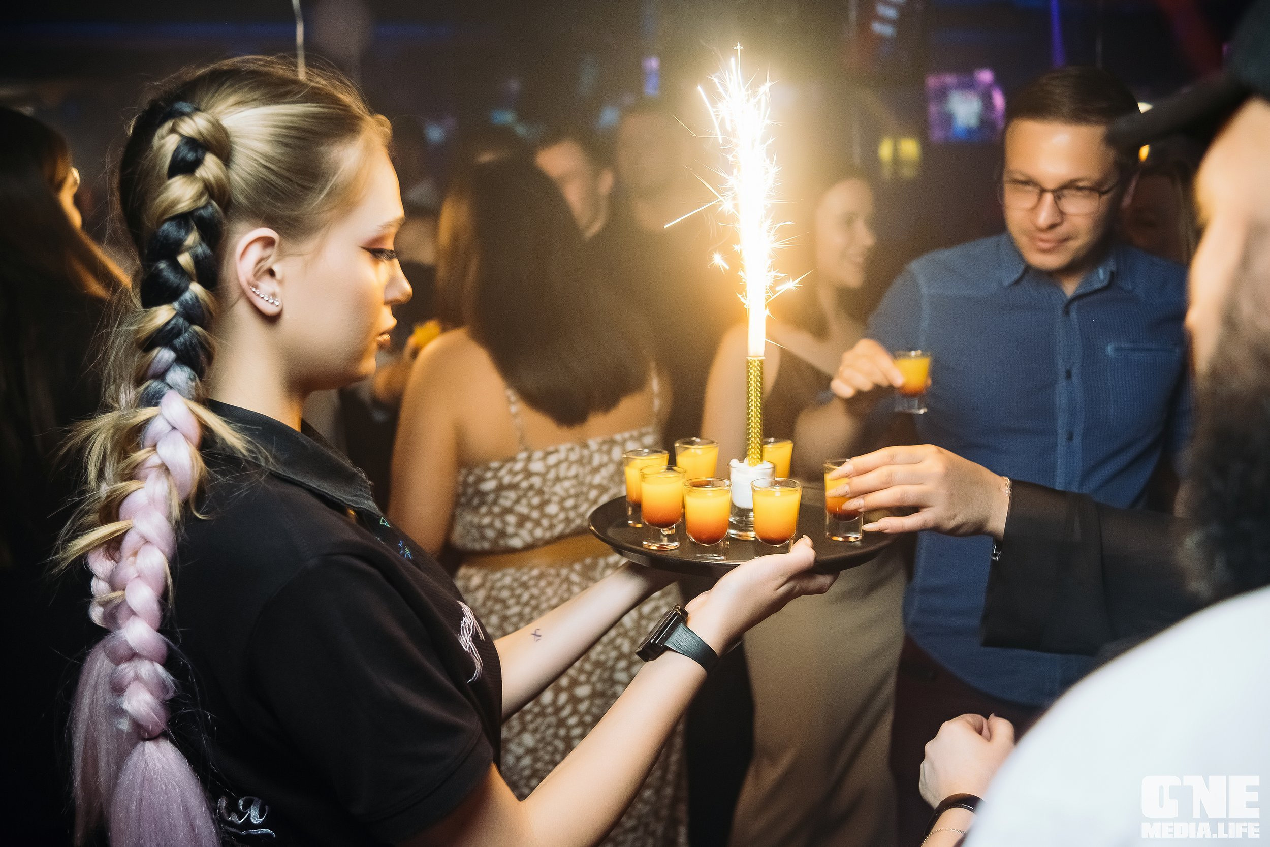 Фоторепортаж из караоке-клуба Эйфория. One Media Life: фоторепортажи, фотоотчеты с мероприятий и заведений