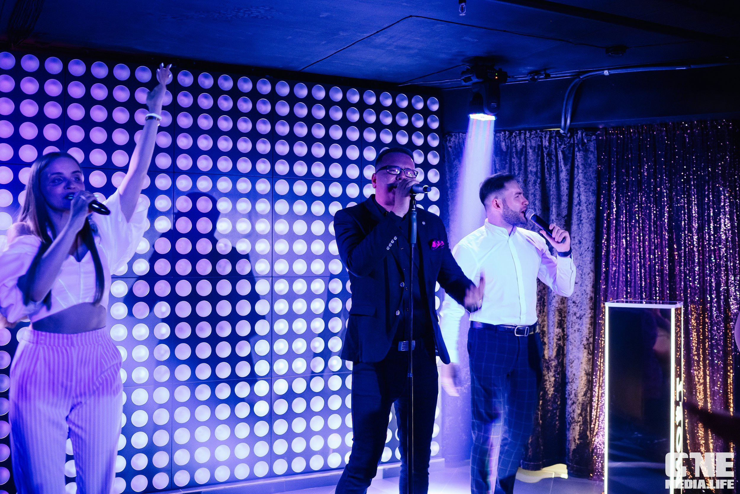 Фоторепортаж из караоке-клуба Эйфория. One Media Life: фоторепортажи, фотоотчеты с мероприятий и заведений