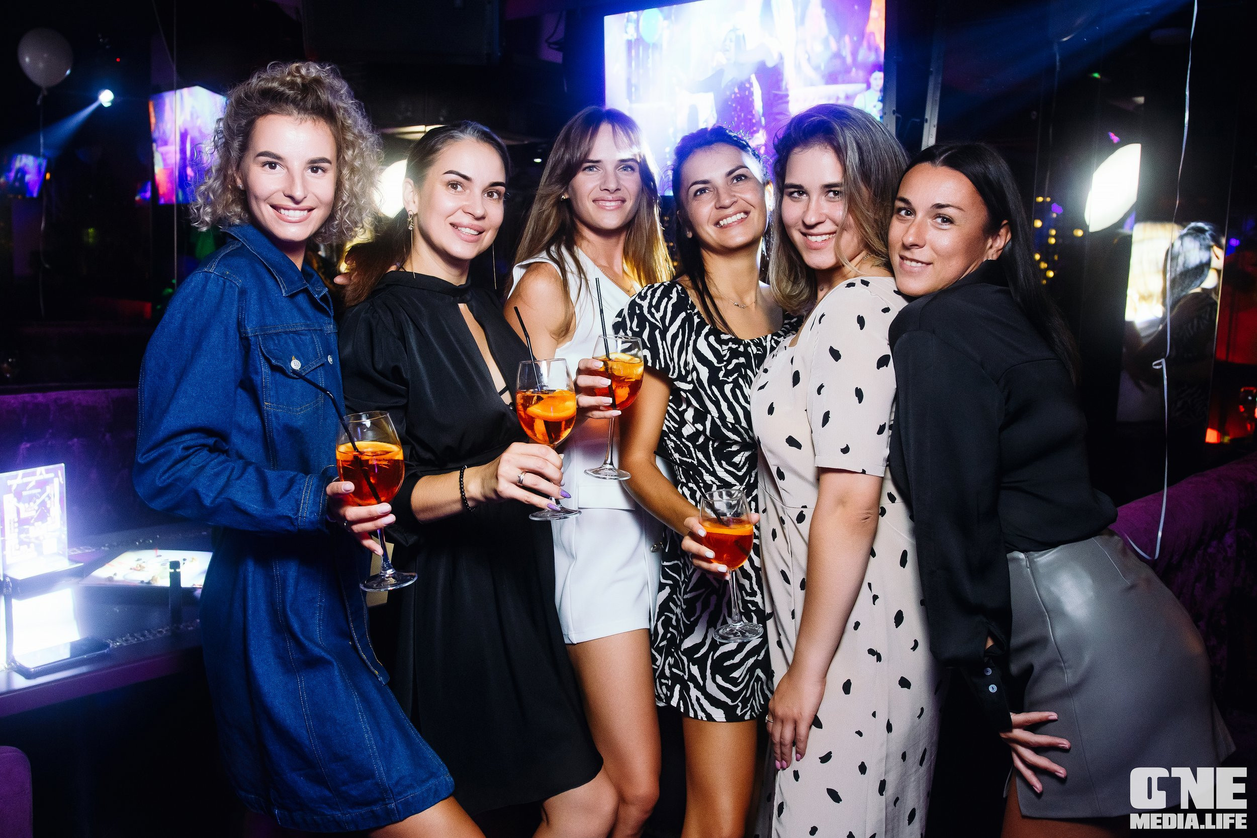 Фоторепортаж из караоке-клуба Эйфория. One Media Life: фоторепортажи, фотоотчеты с мероприятий и заведений