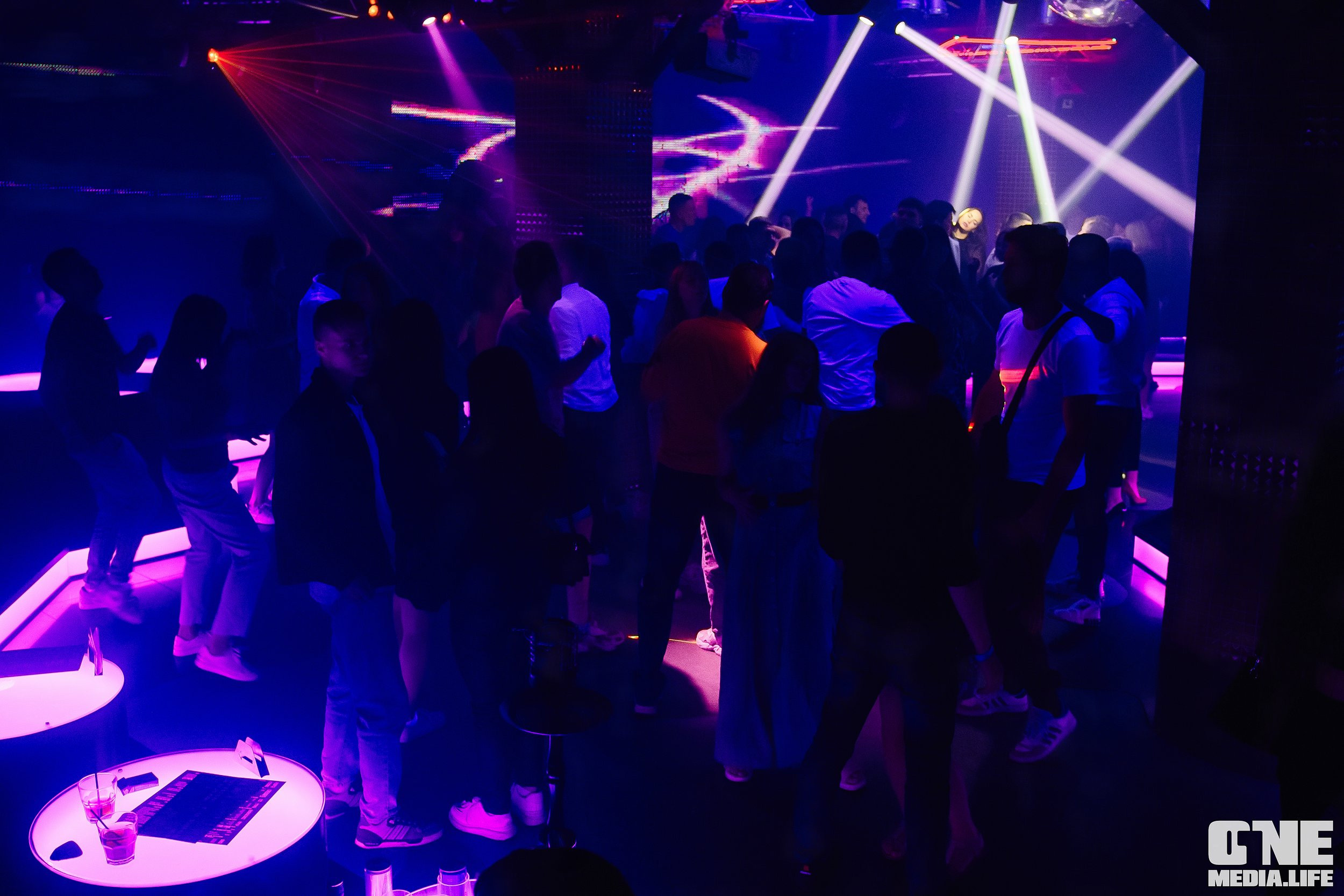 Фоторепортаж из Планеты. One Media Life: фоторепортажи, фотоотчеты с мероприятий и заведений