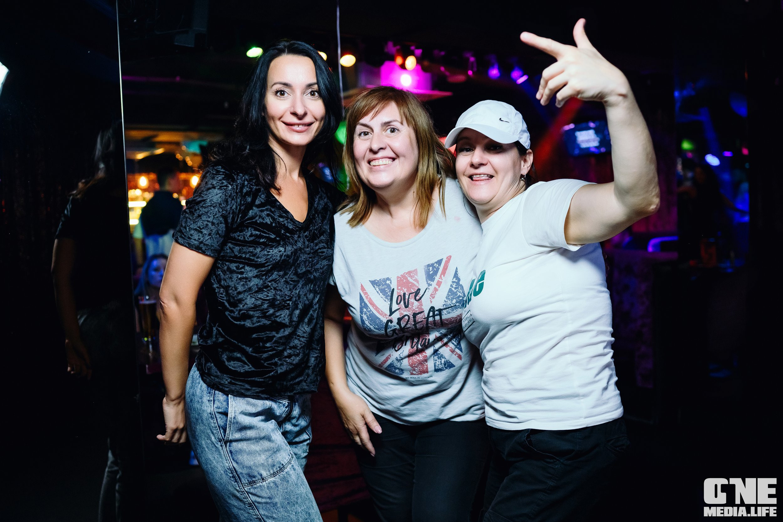 Фоторепортаж из караоке-клуба Эйфория. One Media Life: фоторепортажи, фотоотчеты с мероприятий и заведений