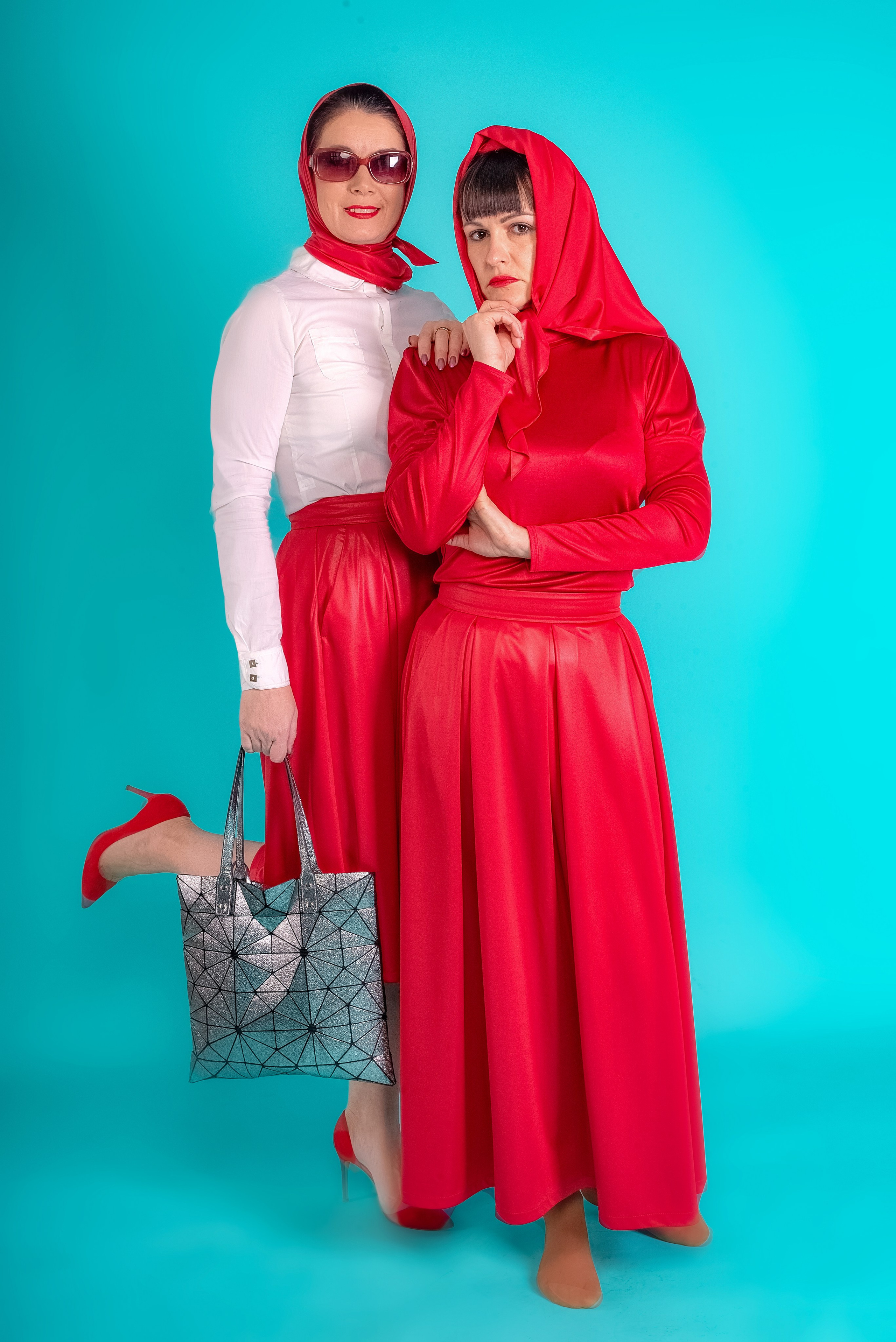 модель ,одежда ,дизайнерская одежда , позирование , модельные снепы , портфолио , модельное портфолио , фото модели . модель , студия , свет ,эмоция ,харизма .